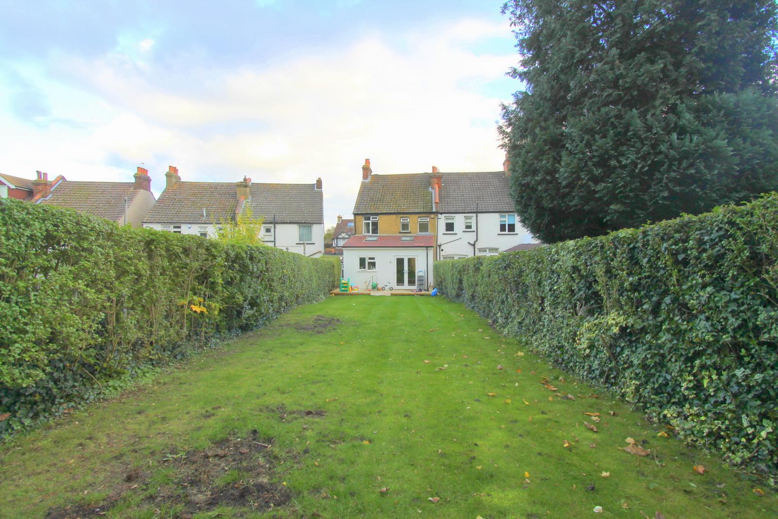 Property in Lavender Vale, Wallington, Surrey, SM6 9QT