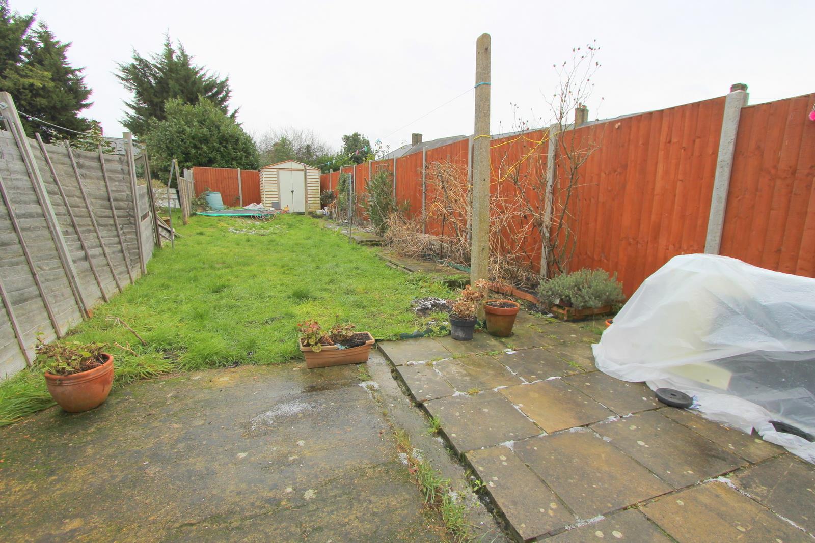 Property in Thornton Road, Carshalton, Surrey, SM5 1NJ