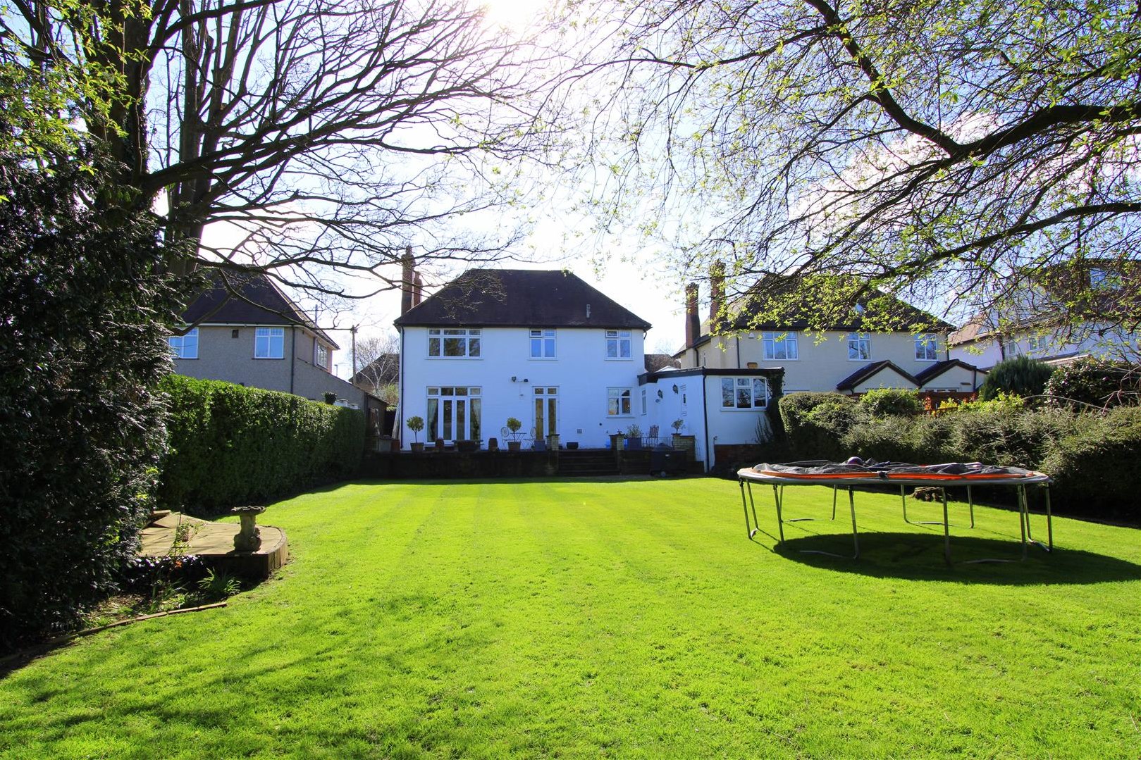 Cromwells Estate Agents (Official site)