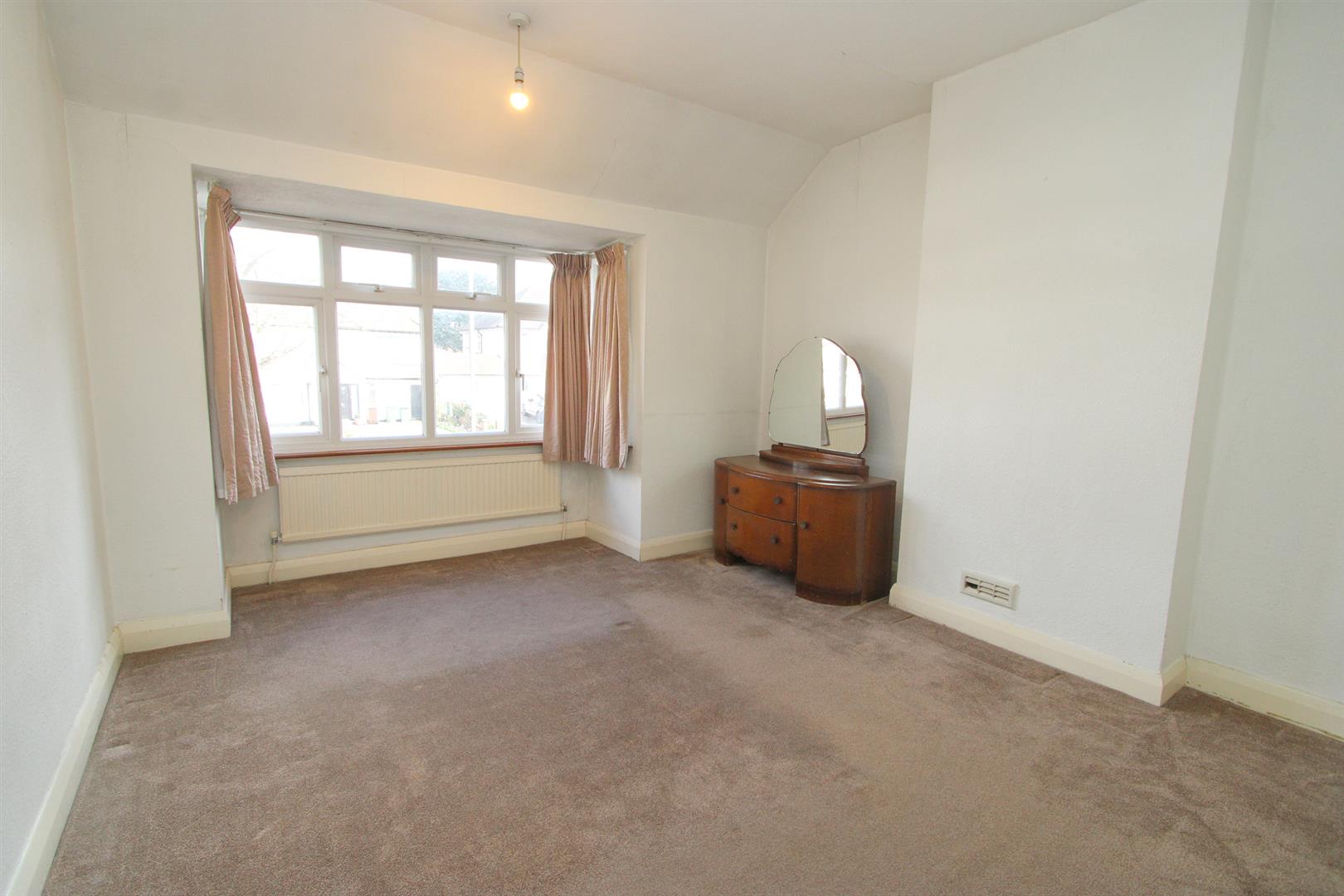 Property in Foresters Drive, Wallington, SM6 9DG