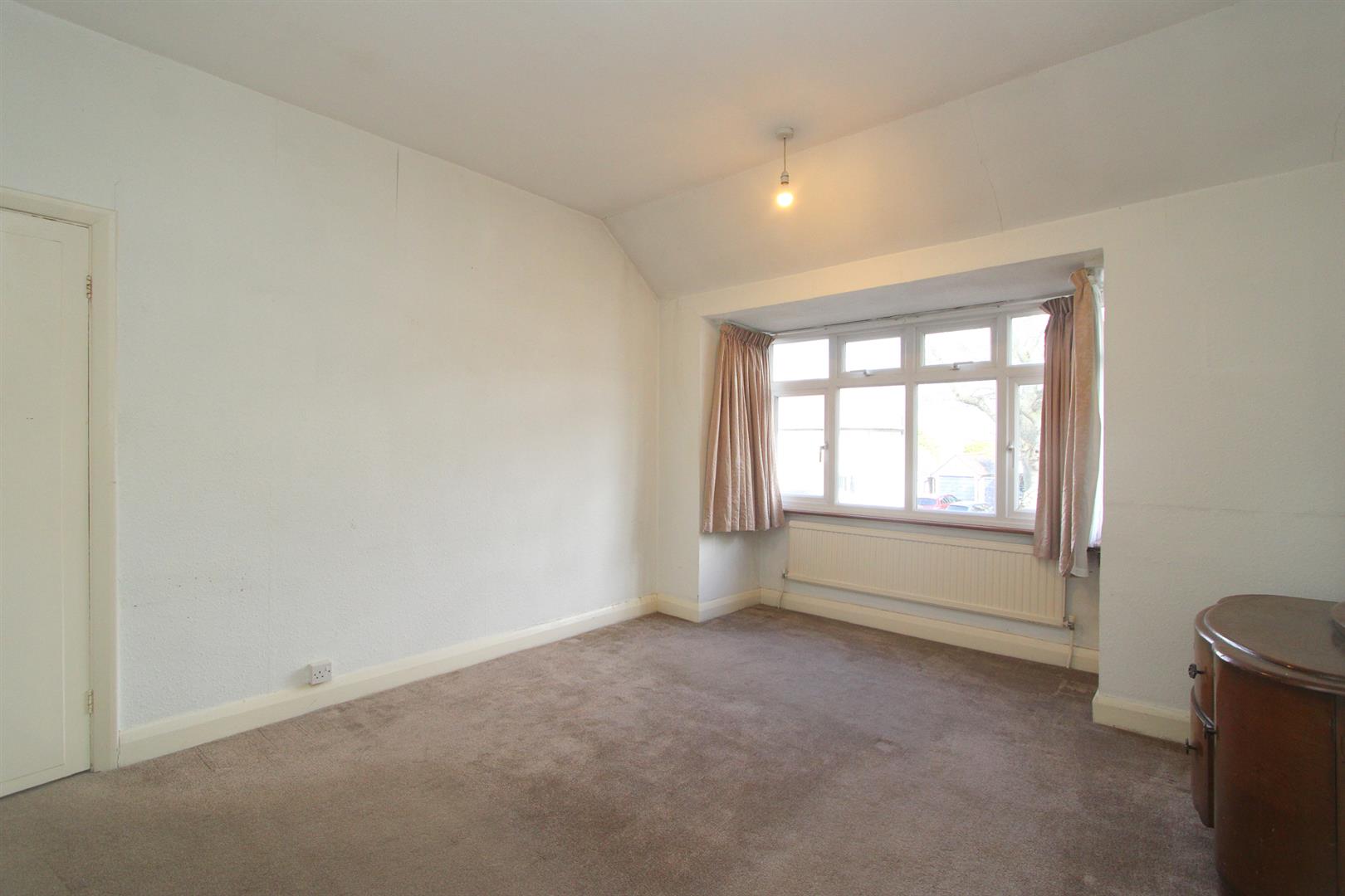 Property in Foresters Drive, Wallington, SM6 9DG
