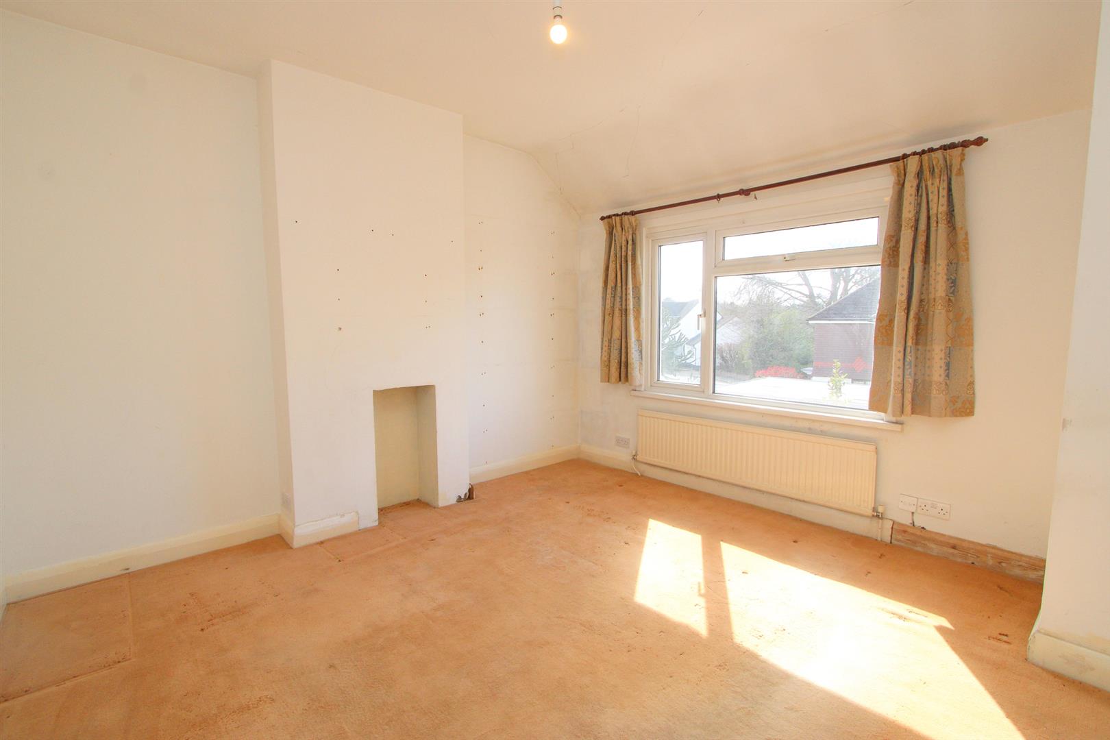 Property in Foresters Drive, Wallington, SM6 9DG