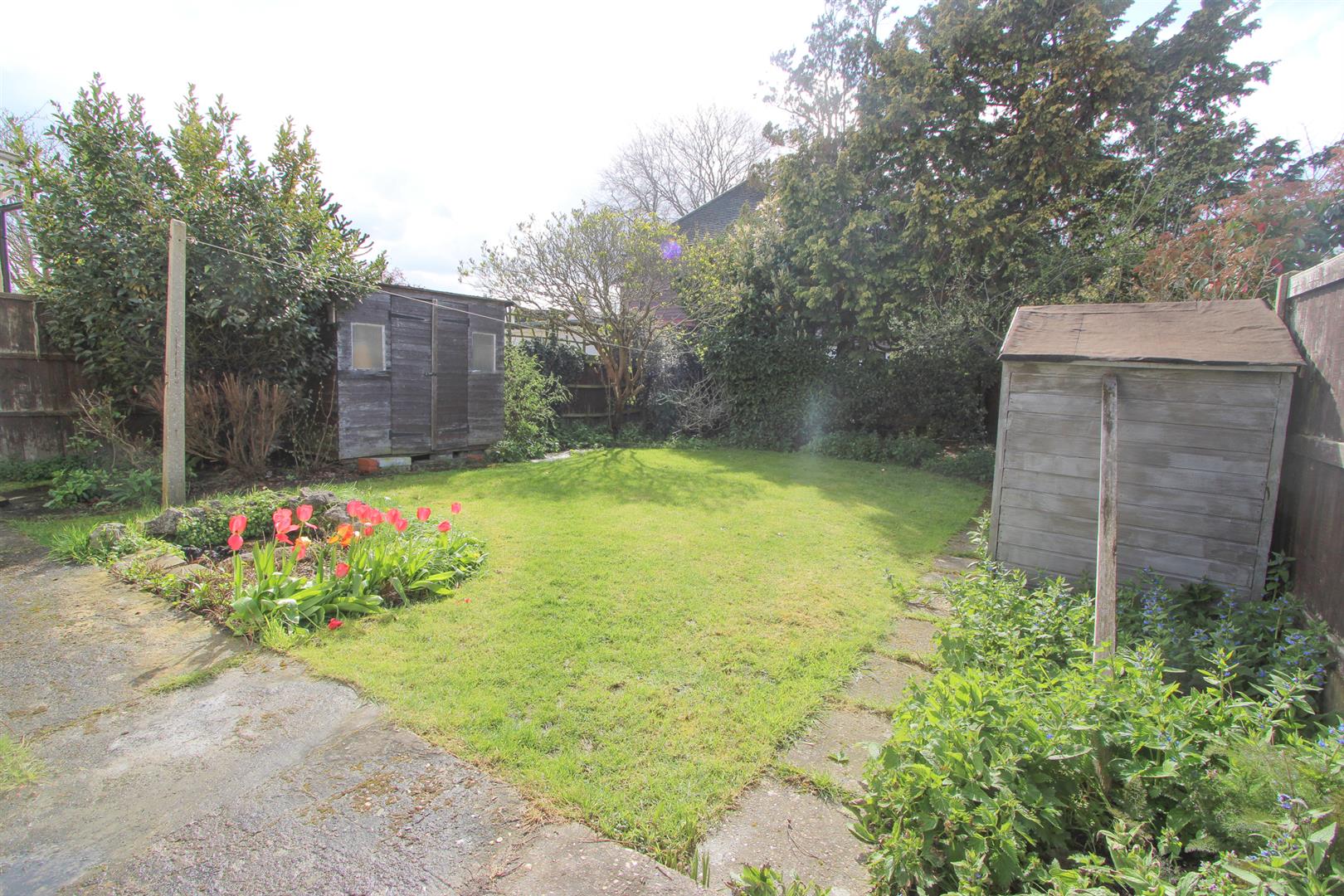 Property in Foresters Drive, Wallington, SM6 9DG