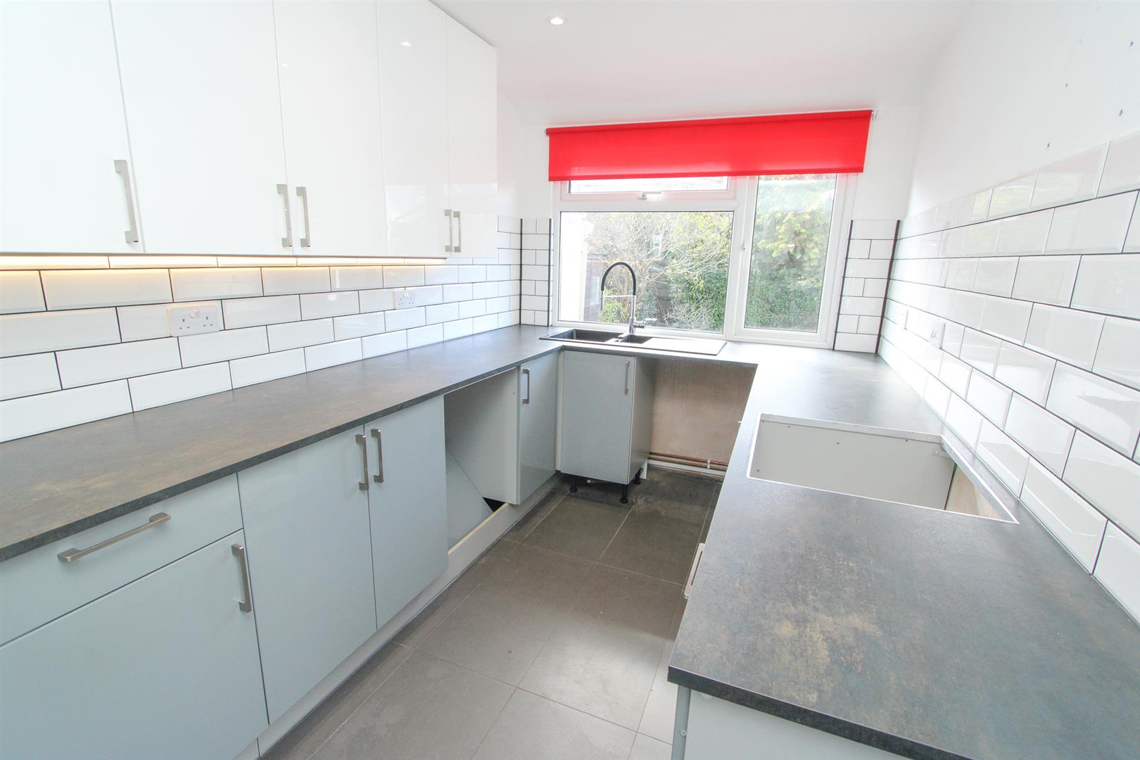 Property in Foresters Drive, Wallington, SM6 9DG