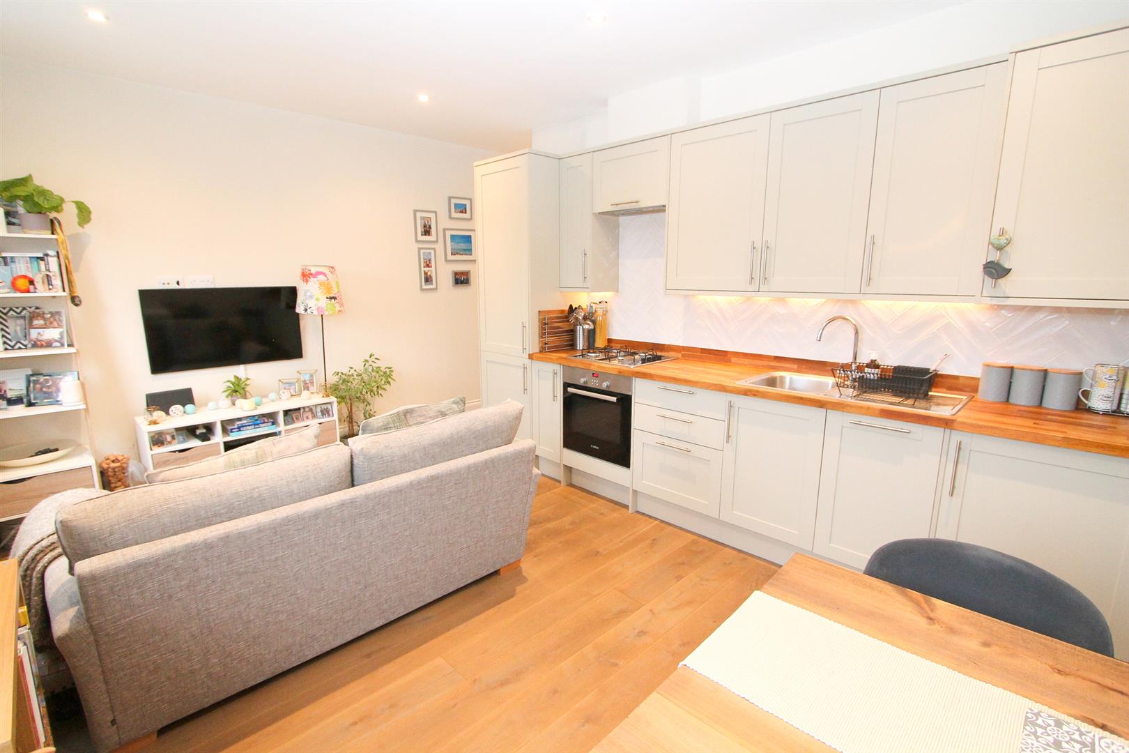 Property in Belmont Road, Wallington, Surrey, SM6 8TB