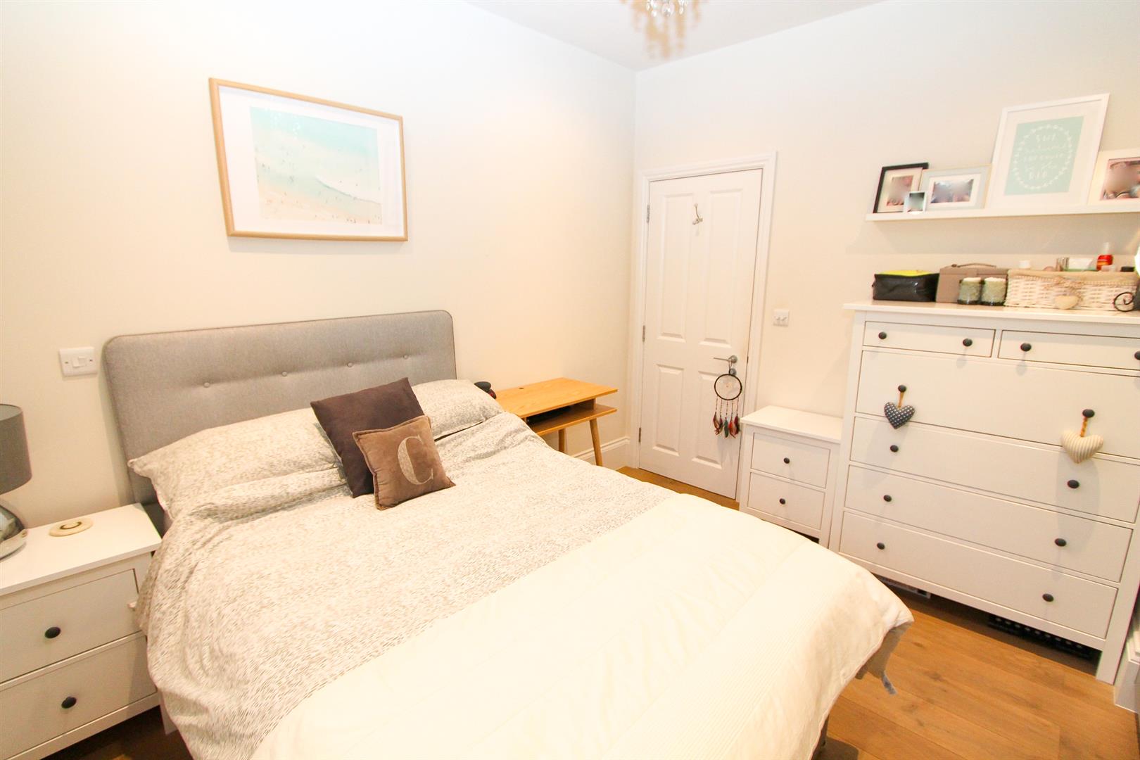 Property in Belmont Road, Wallington, Surrey, SM6 8TB