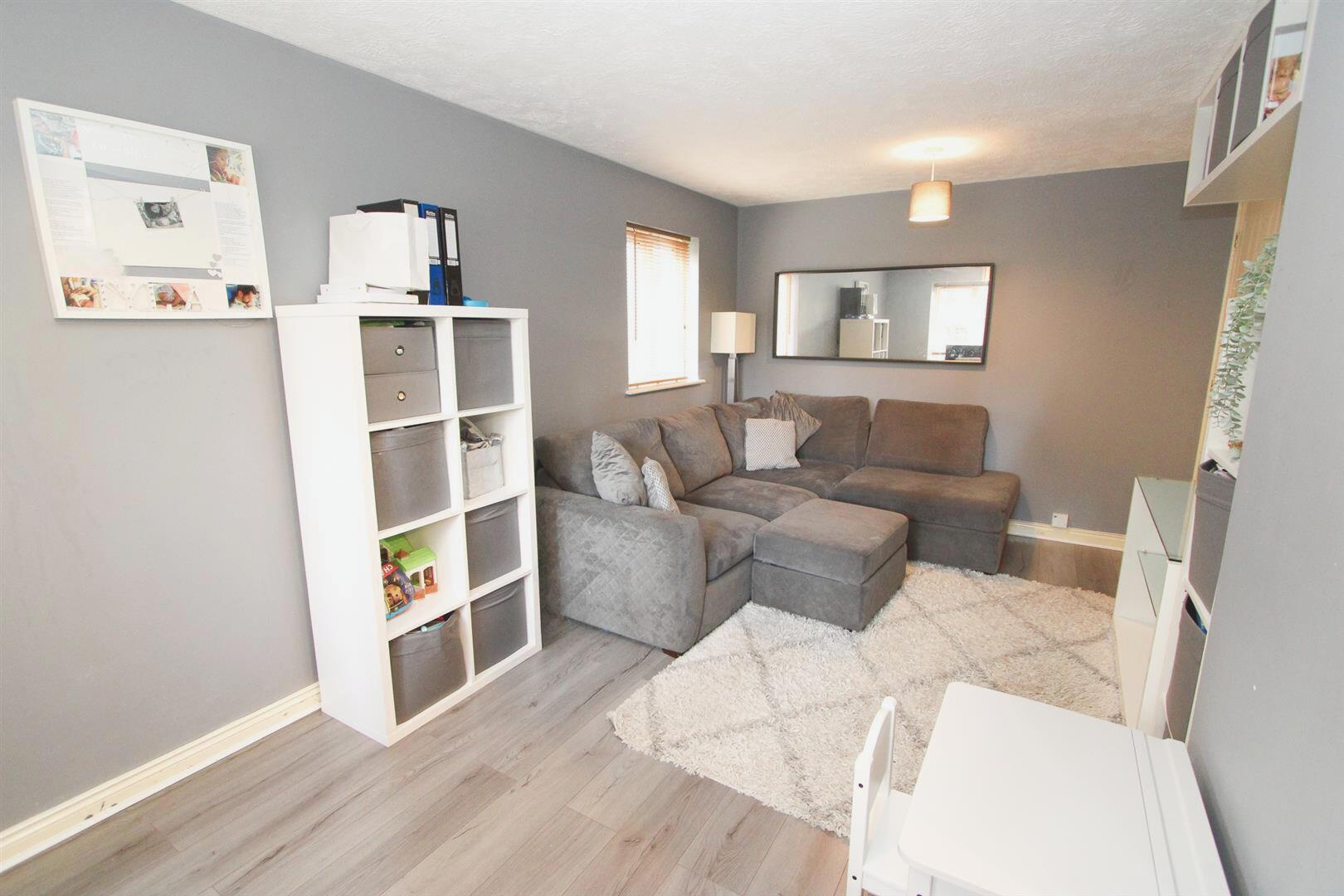 Property in Dover Gardens, Carshalton, SM5 2LD