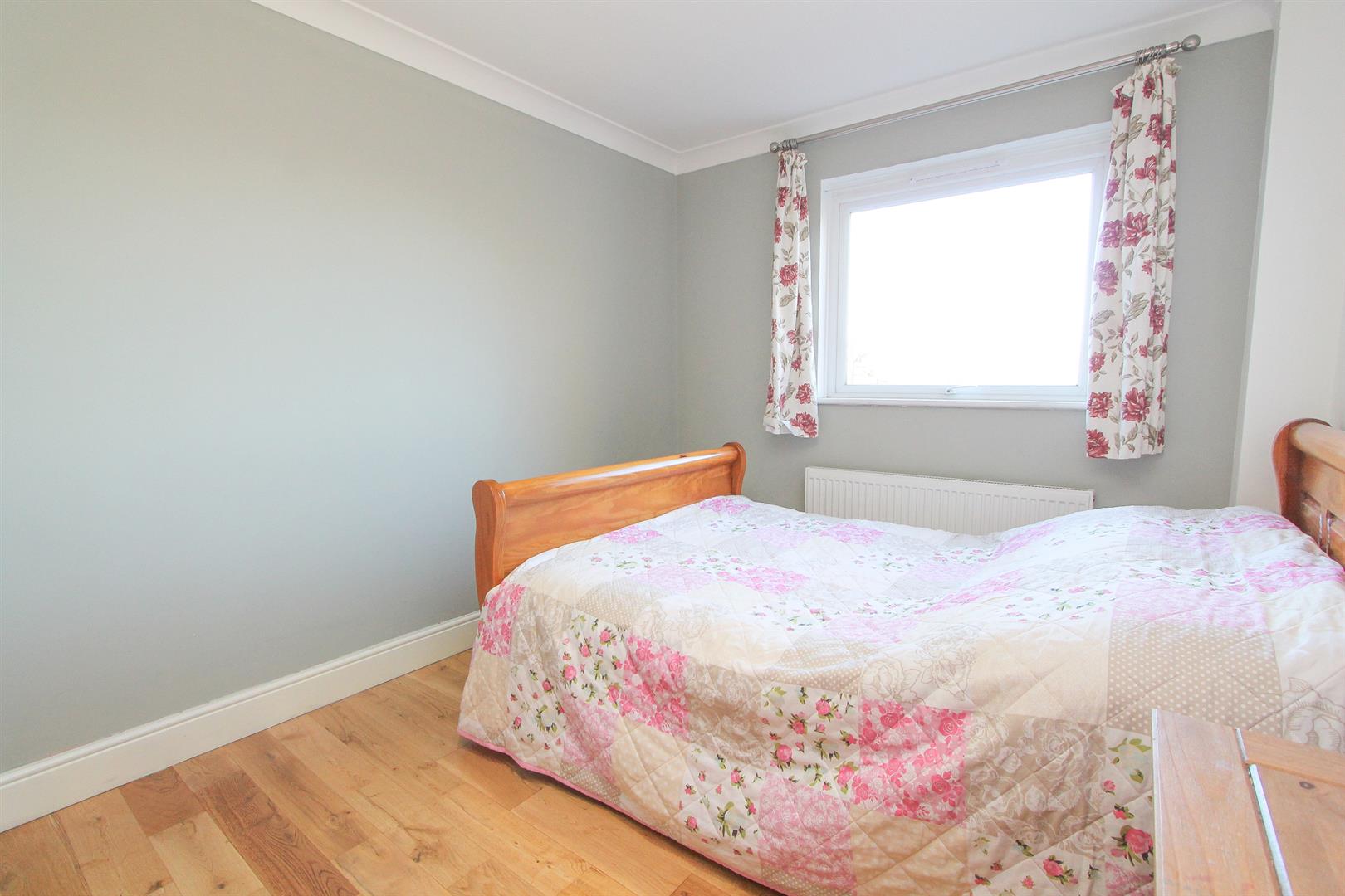 Property in Cobham Close, Wallington, SM6 9DS