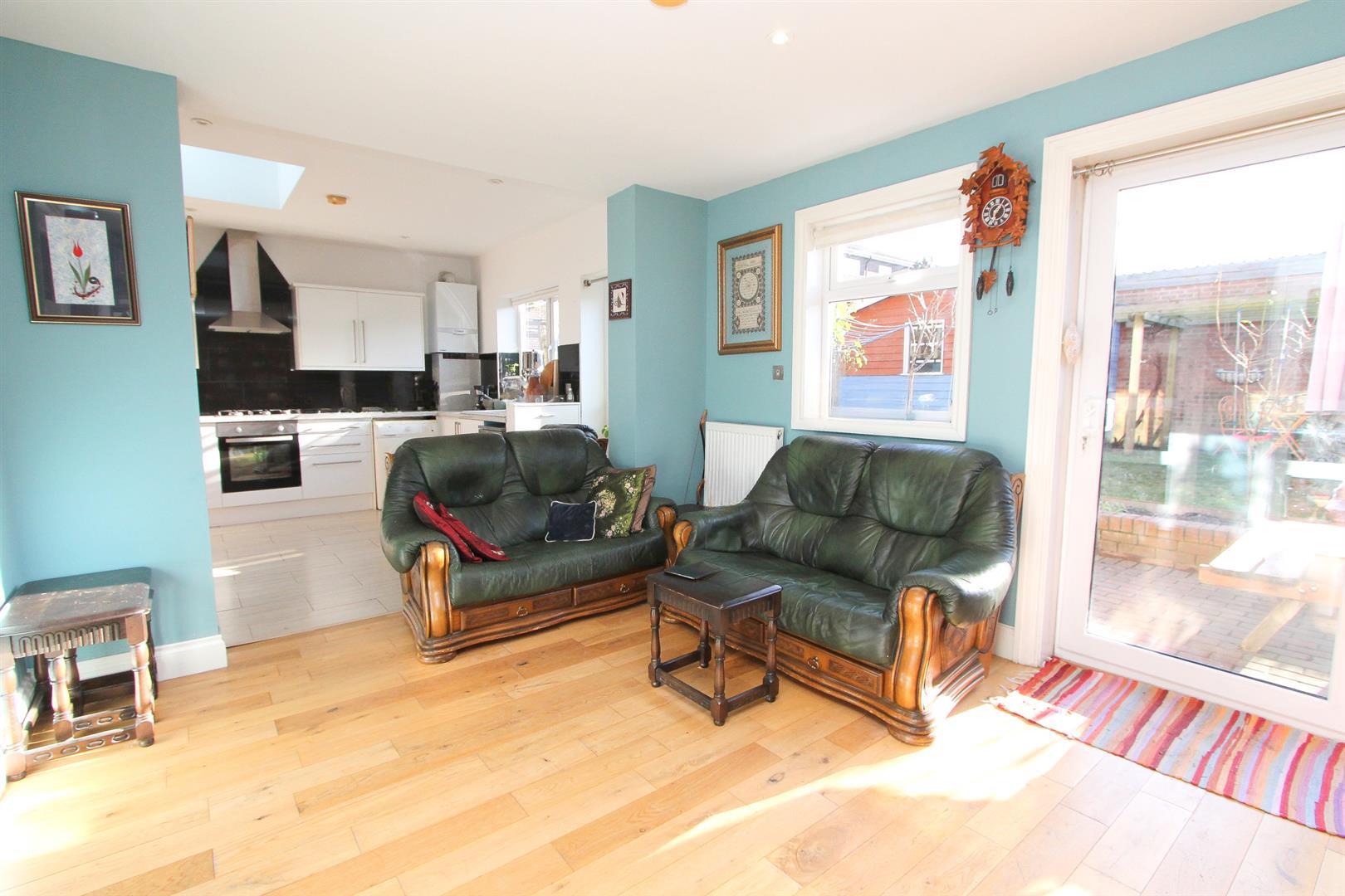 Property in Cobham Close, Wallington, SM6 9DS