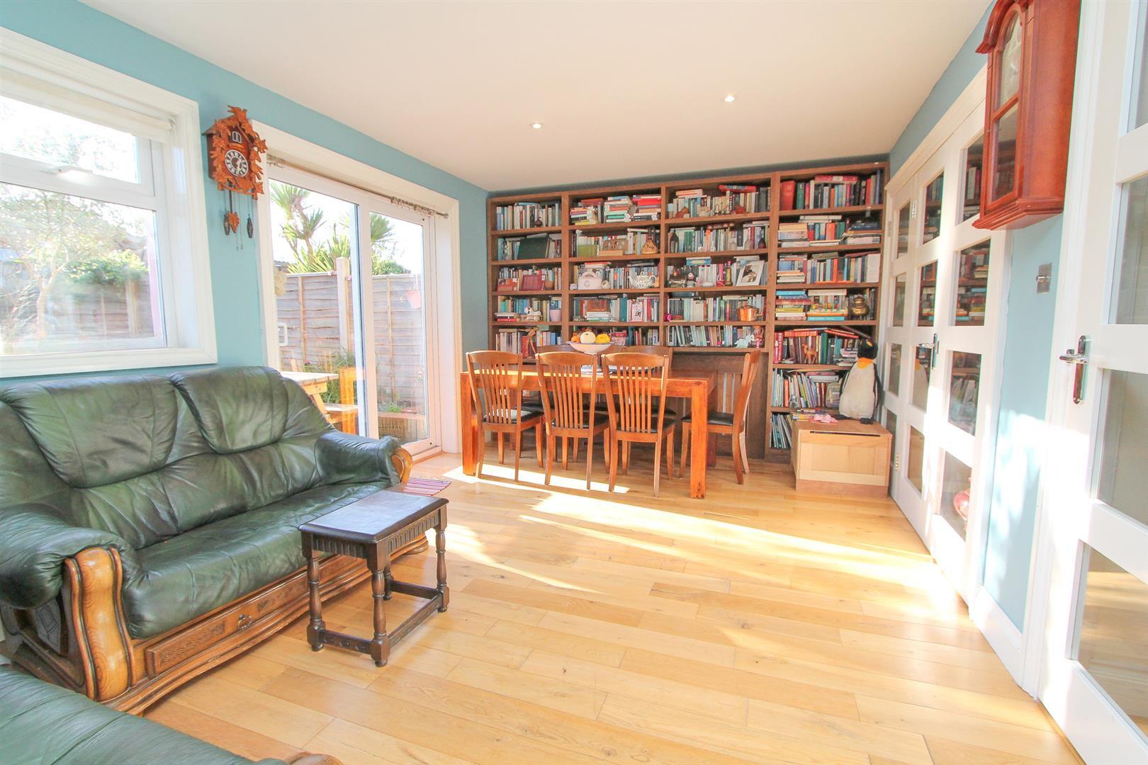 Property in Cobham Close, Wallington, SM6 9DS