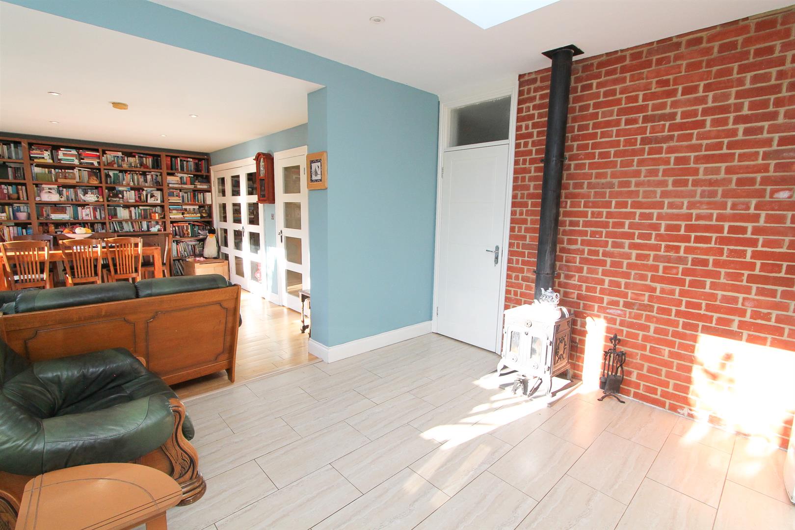 Property in Cobham Close, Wallington, SM6 9DS