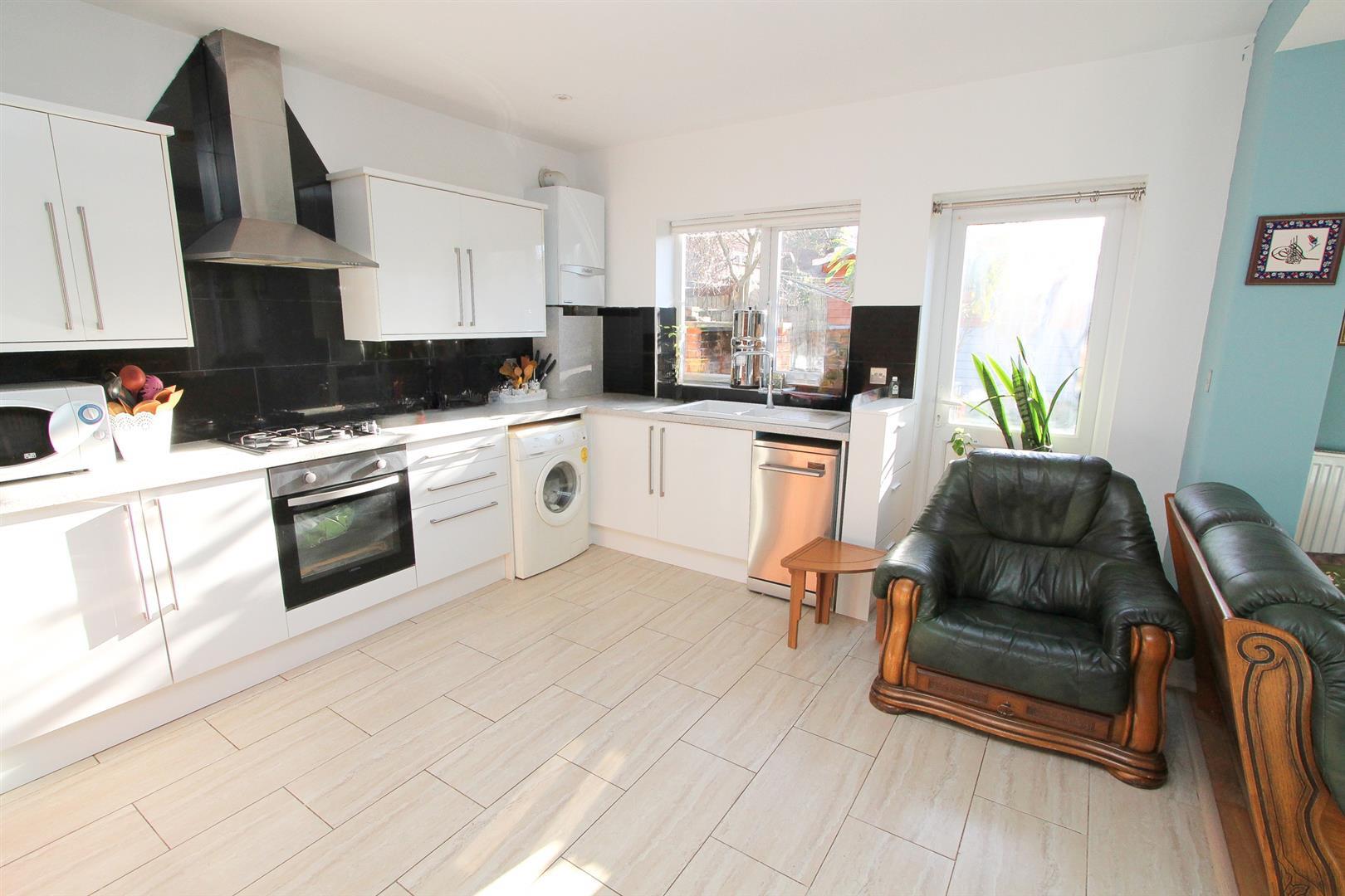 Property in Cobham Close, Wallington, SM6 9DS