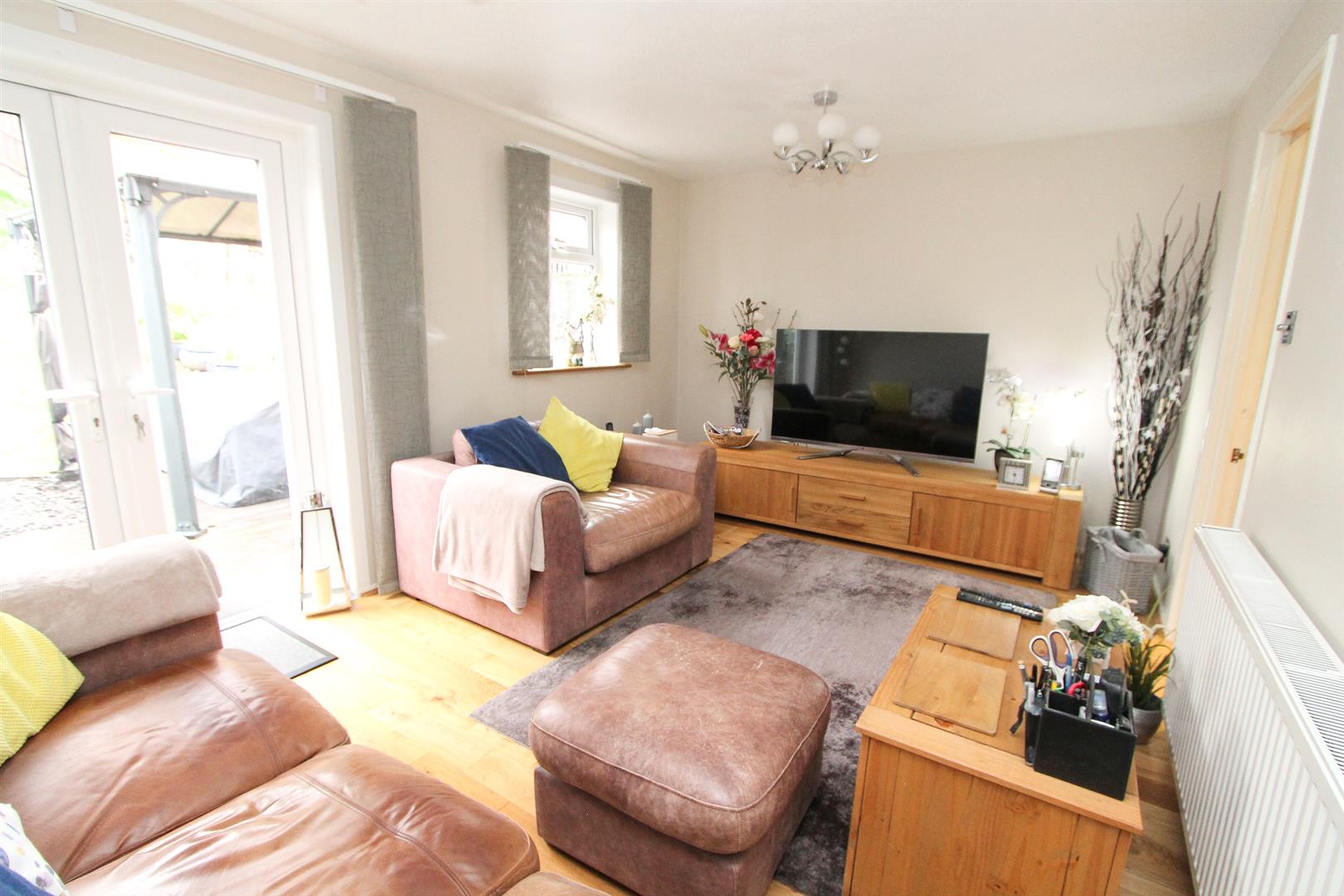 Property in Plough Lane Close, Wallington, SM6 8JN