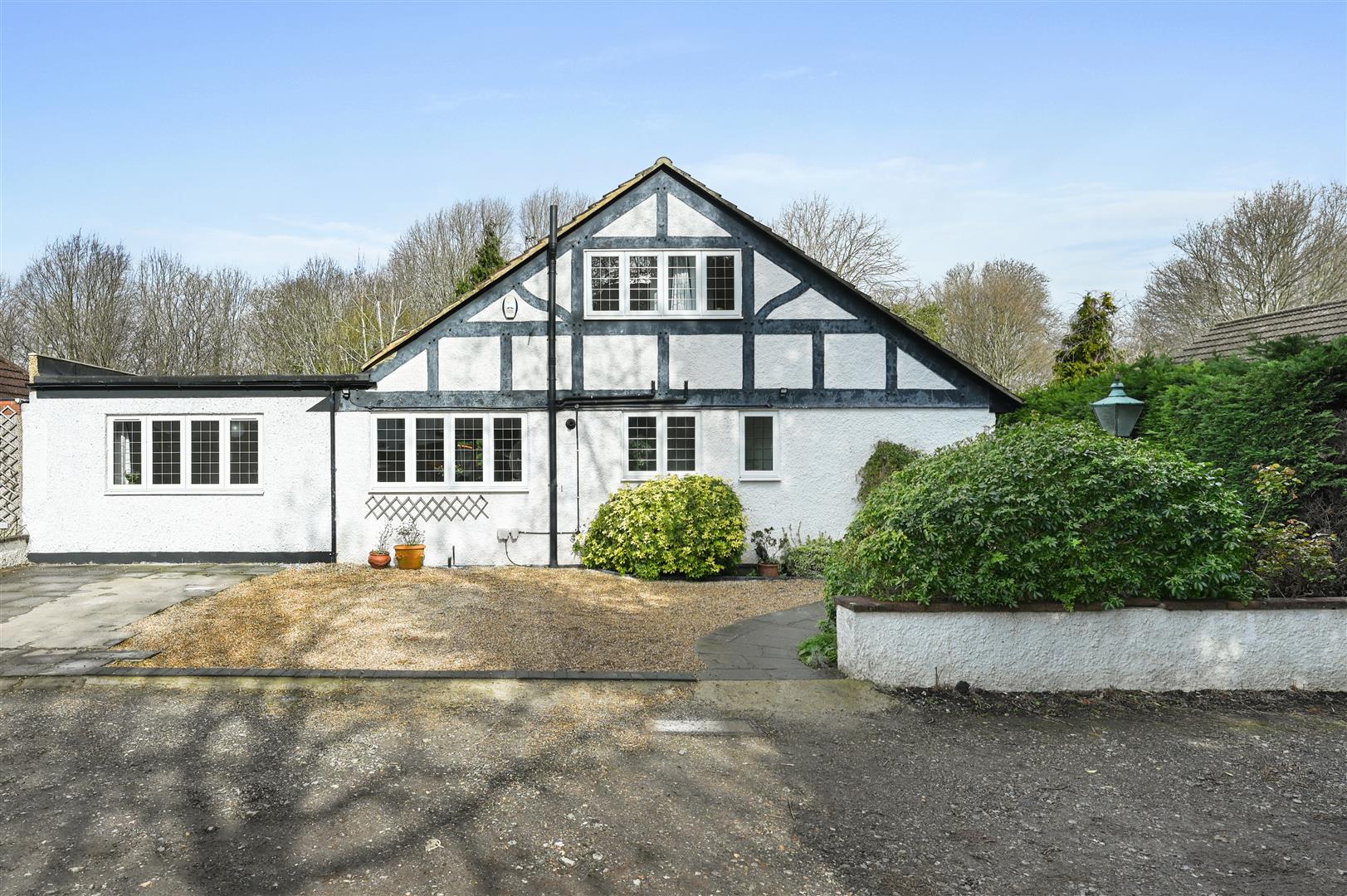 Property in Croydon Road, Wallington, SM6 7LQ
