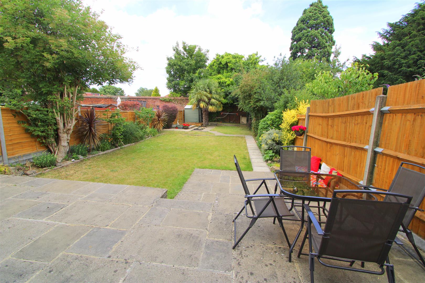 Property in Tritton Avenue, Beddington, Croydon, CR0 4SS