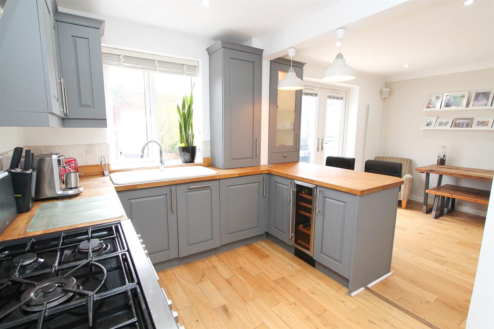 Property in Stratton Avenue, Wallington, Surrey, SM6 9LJ