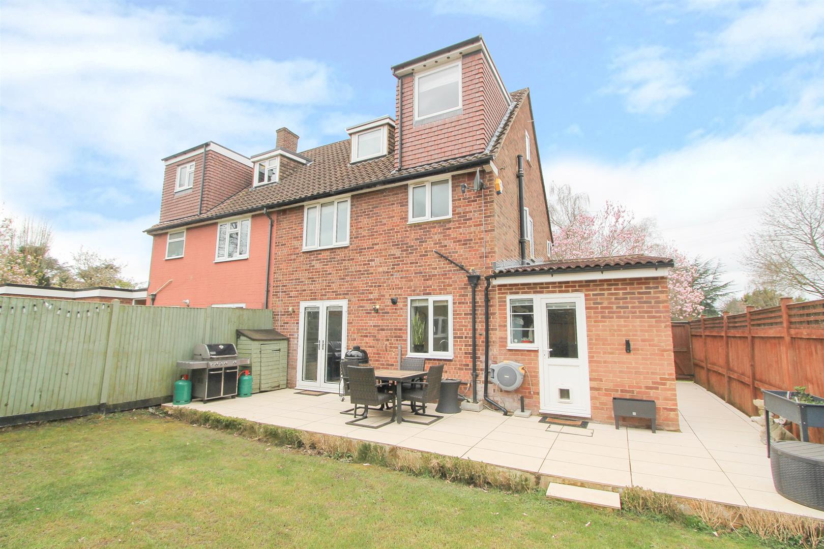 Property in Stratton Avenue, Wallington, Surrey, SM6 9LJ
