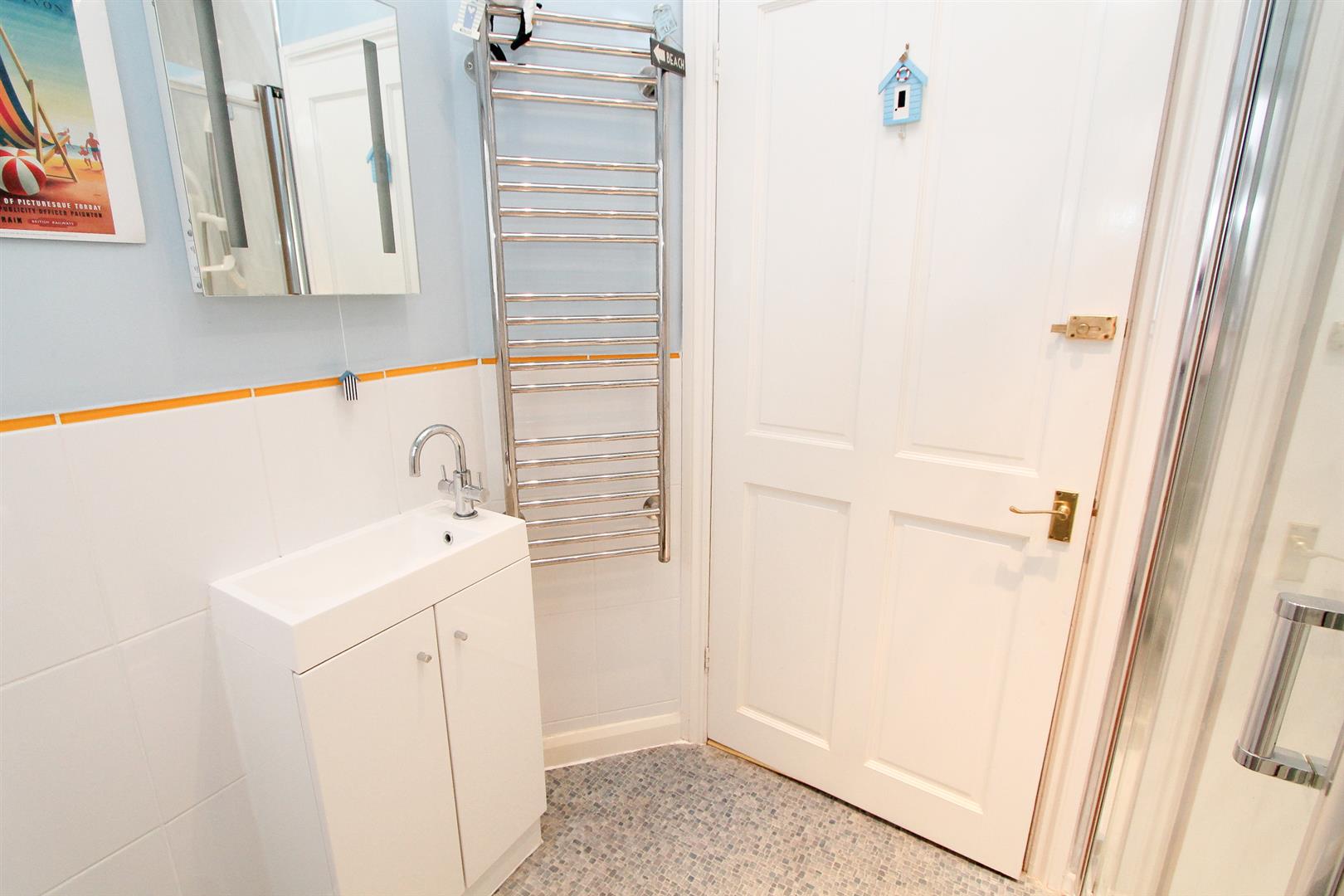 Property in Bute Gardens, Wallington, SM6 8ST