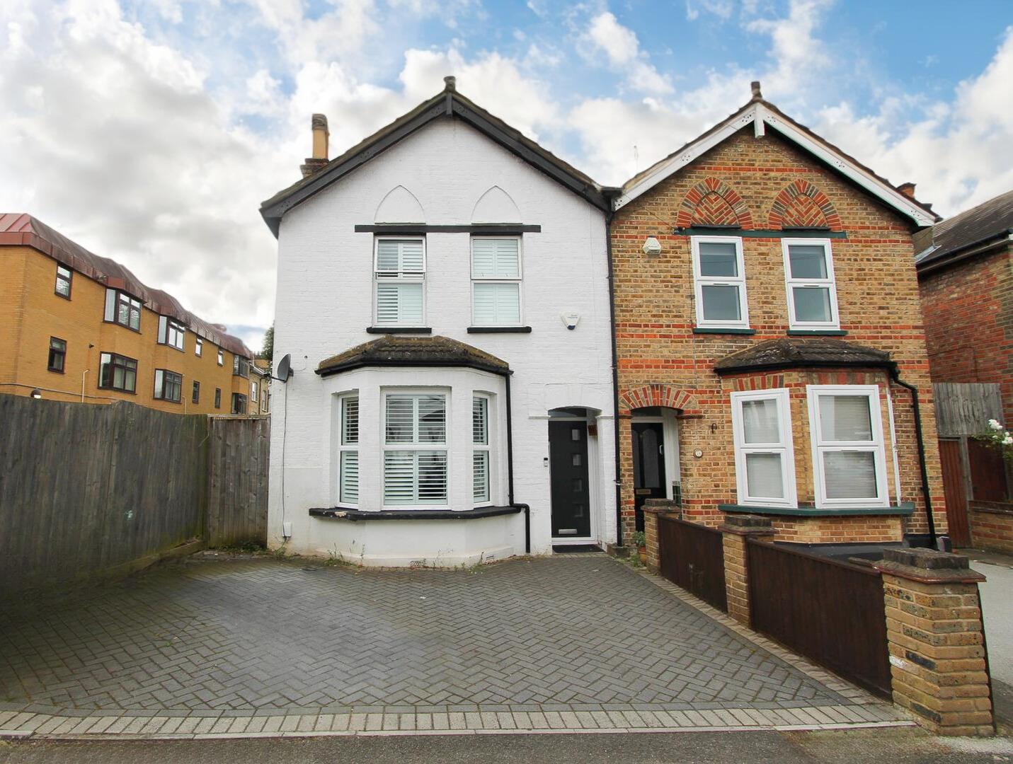 Property in St. Michaels Road, Wallington, SM6 8QD