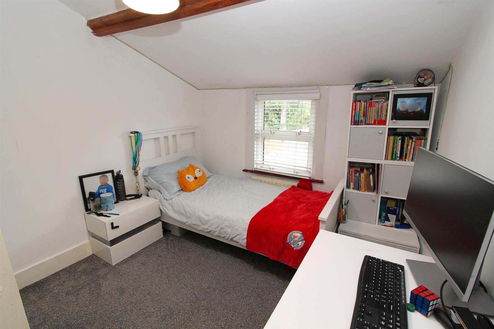 Property in St. Michaels Road, Wallington, SM6 8QD