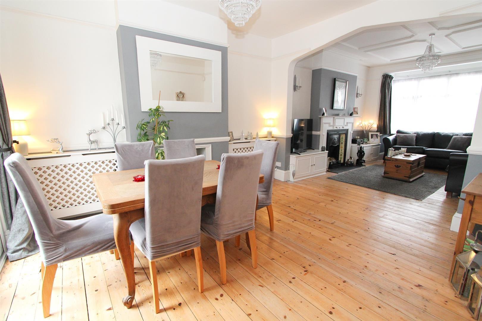 Hackbridge Road, Wallington, SM6