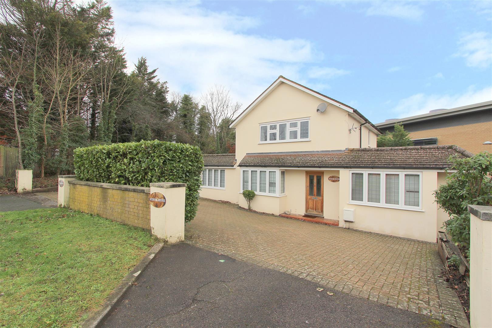 Woodmansterne Lane, Wallington, SM6