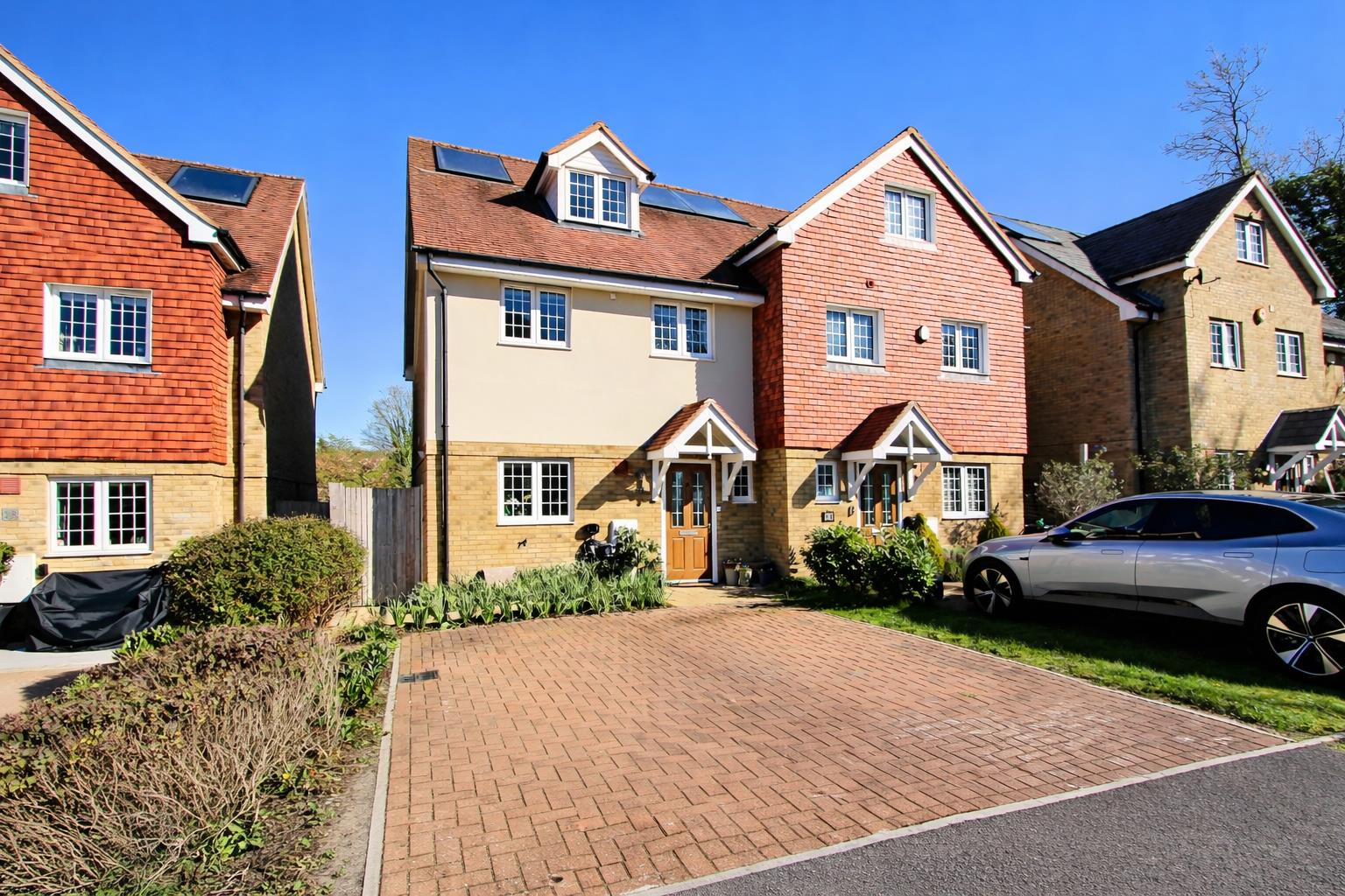 South Tadworth Farm Close, Tadworth, KT20