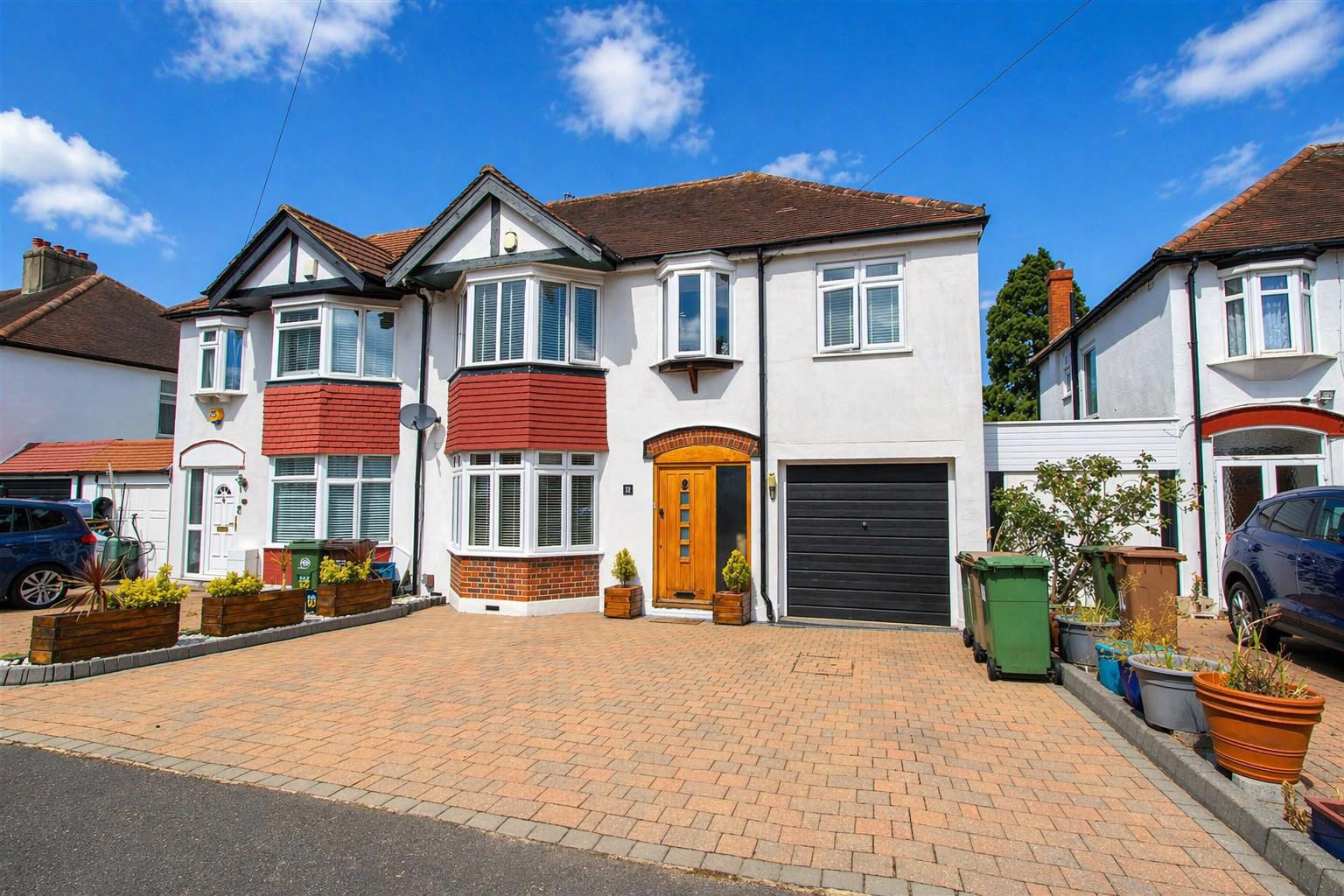 Tritton Avenue, Beddington, CR0