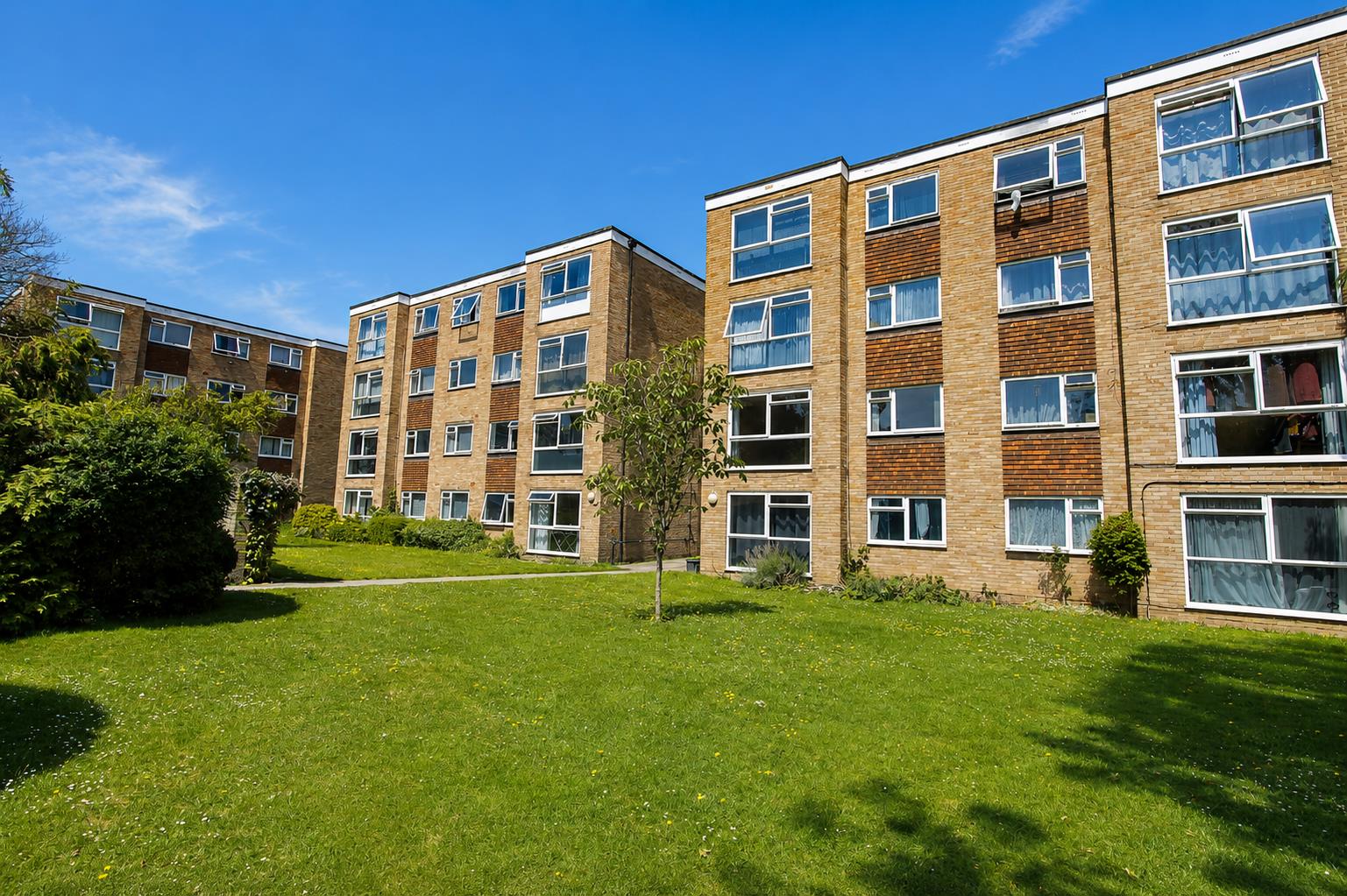 10 Harcourt Avenue, Wallington, SM6