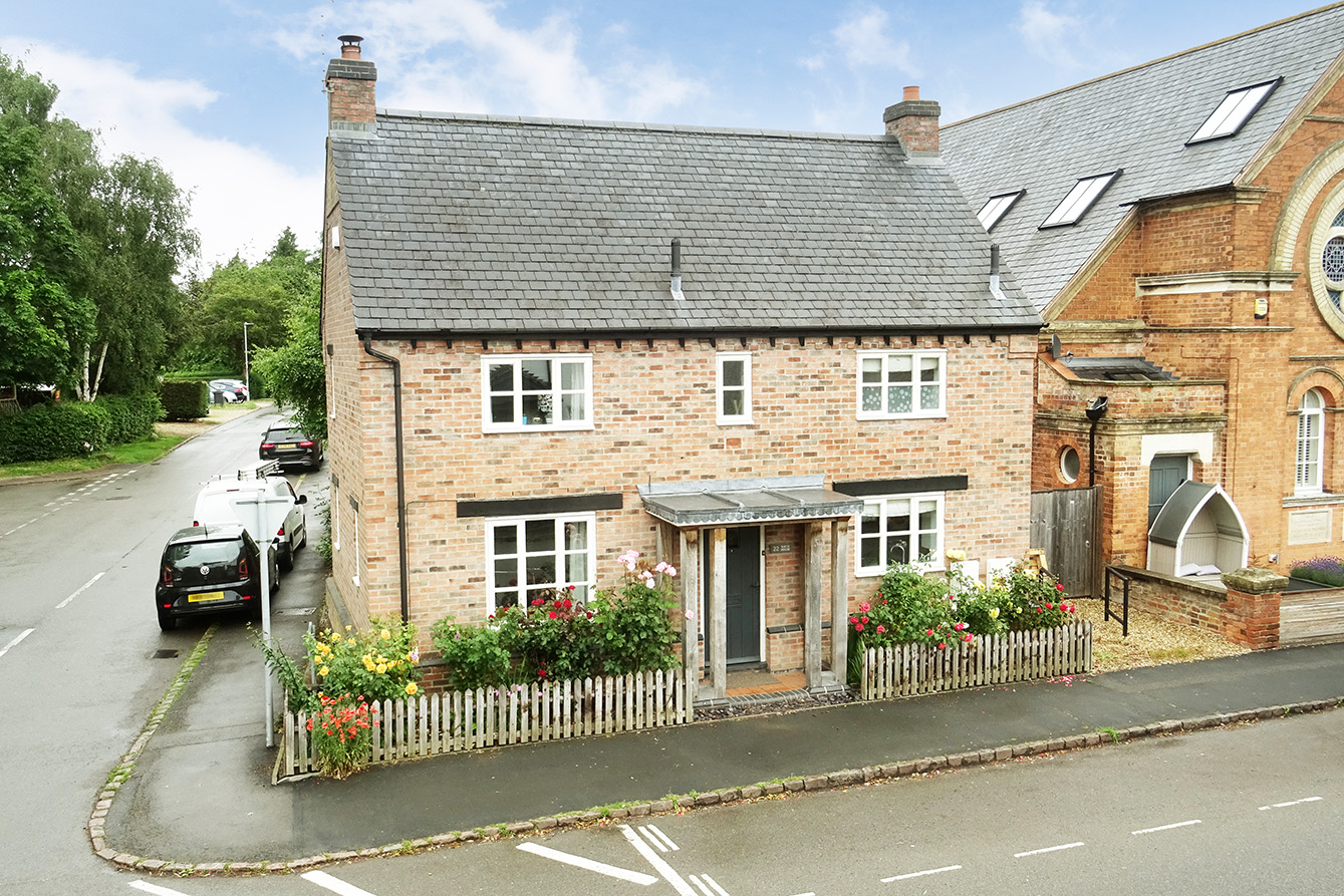 Property in Main Street, Great Bowden, Market Harborough, LE16 7HB