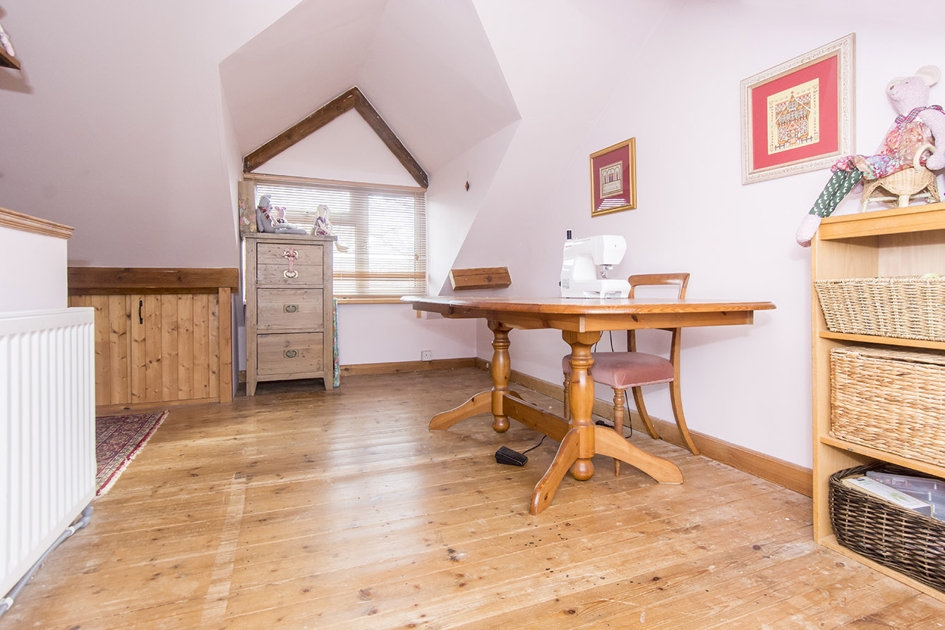 Property in Lubenham Hill, Market Harborough, LE16 9DQ