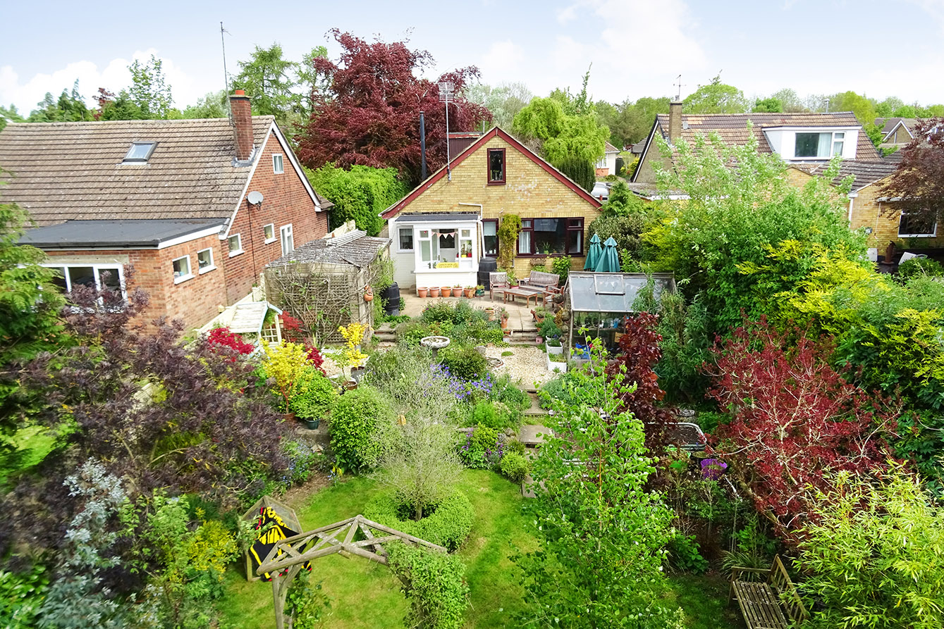 Property in The Ridgeway, Market Harborough, LE16 7HG