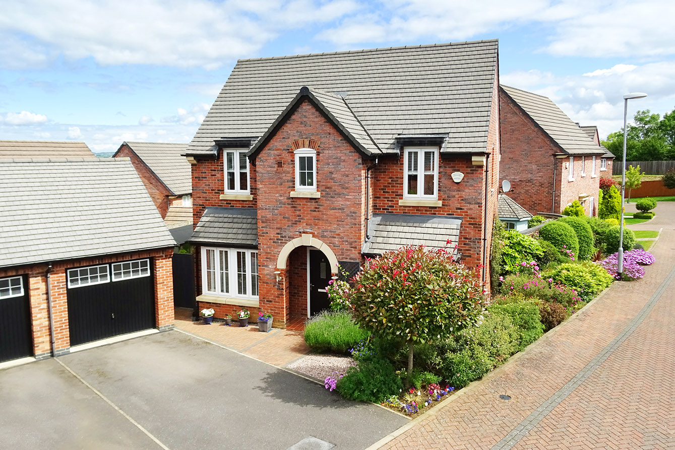 Property in Stamp Close, Market Harborough, LE16 7YF