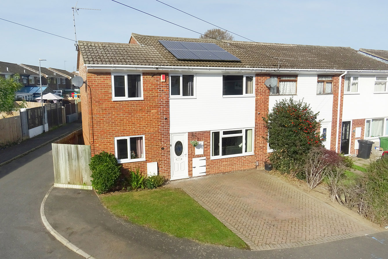 Property in Ritchie Park, Market Harborough, LE16 9LP