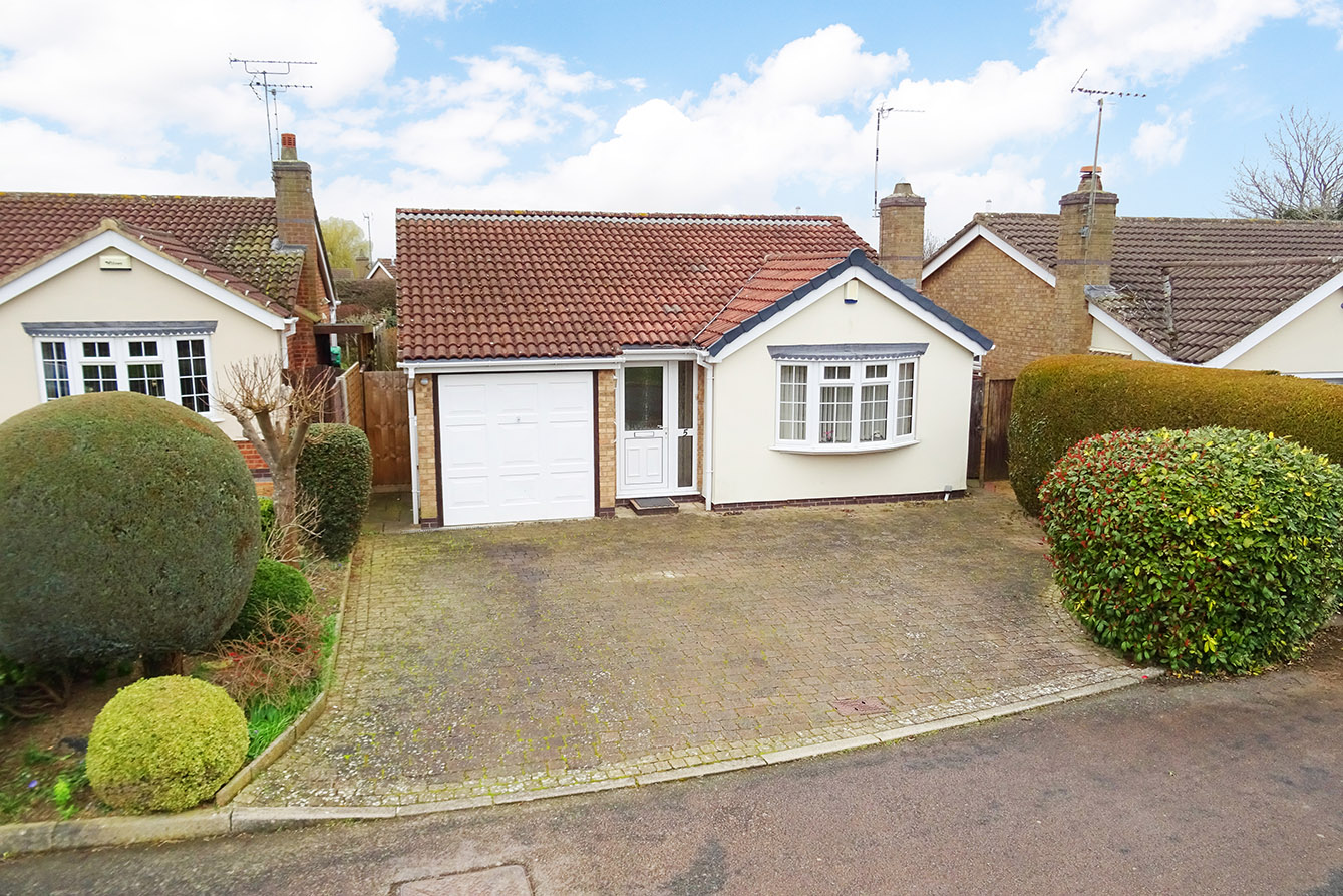 Property in Selby Close, Market Harborough, LE16 9NF