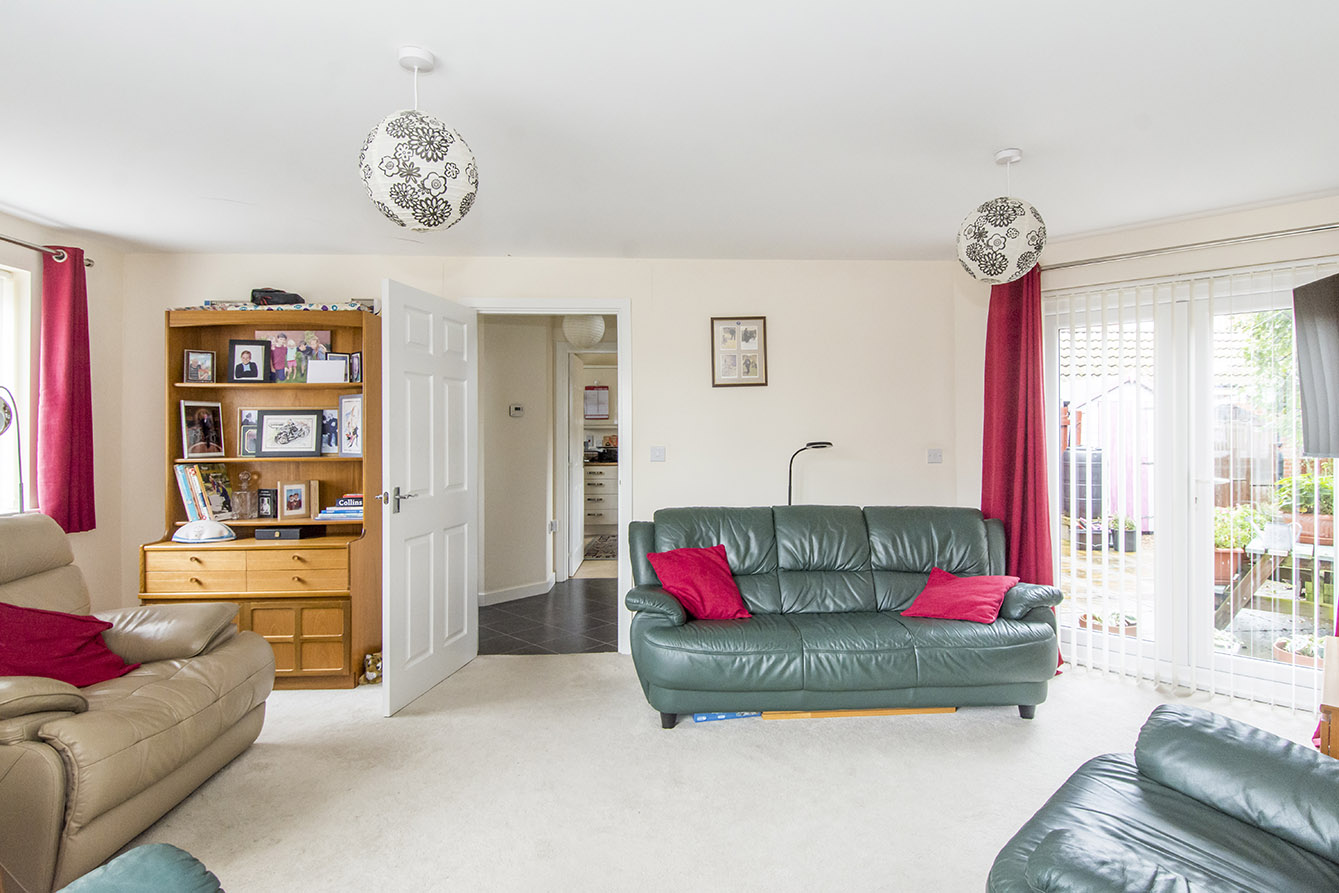 Property in Moseley Avenue, Market Harborough, LE16 9HT