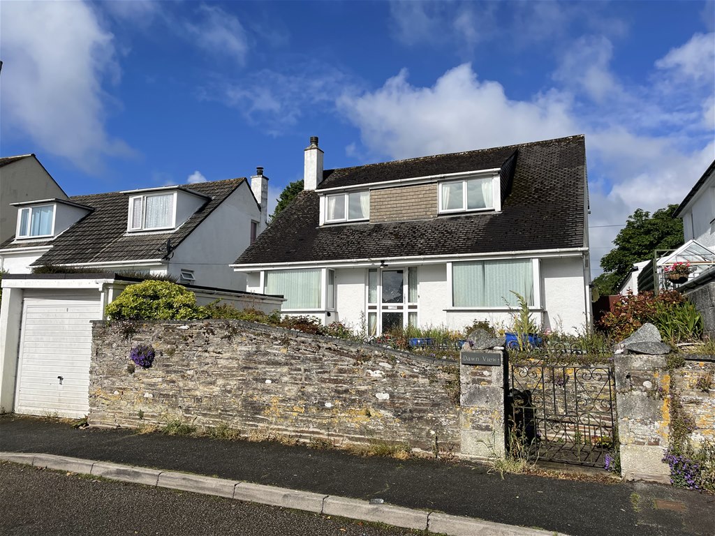 Popes Estate Agents in Looe, Cornwall