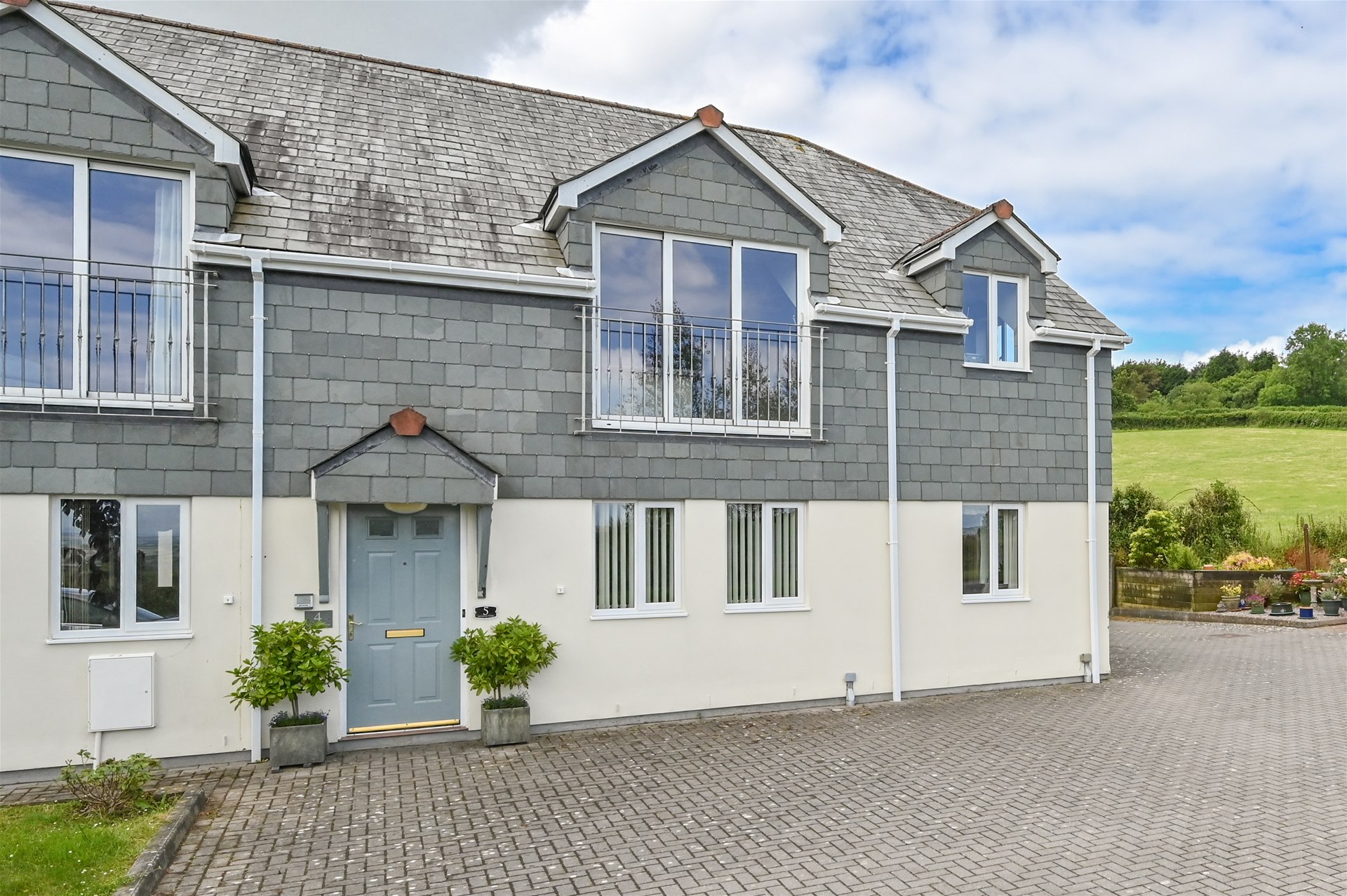 Popes Estate Agents in Looe, Cornwall