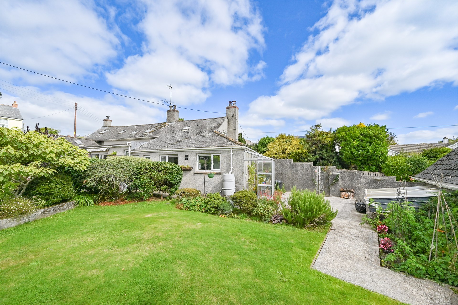 Popes Estate Agents in Looe, Cornwall