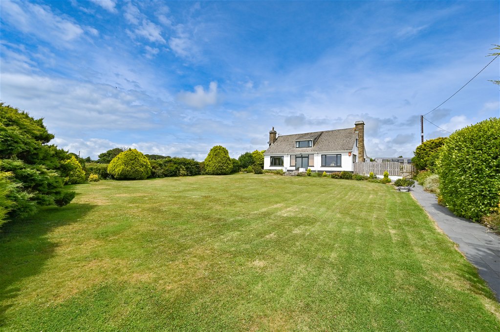 Popes Estate Agents in Looe, Cornwall