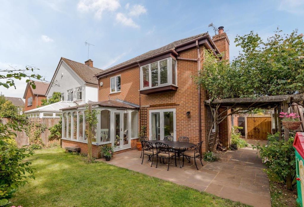 Property in Greys Road, HenleyonThames, RG9