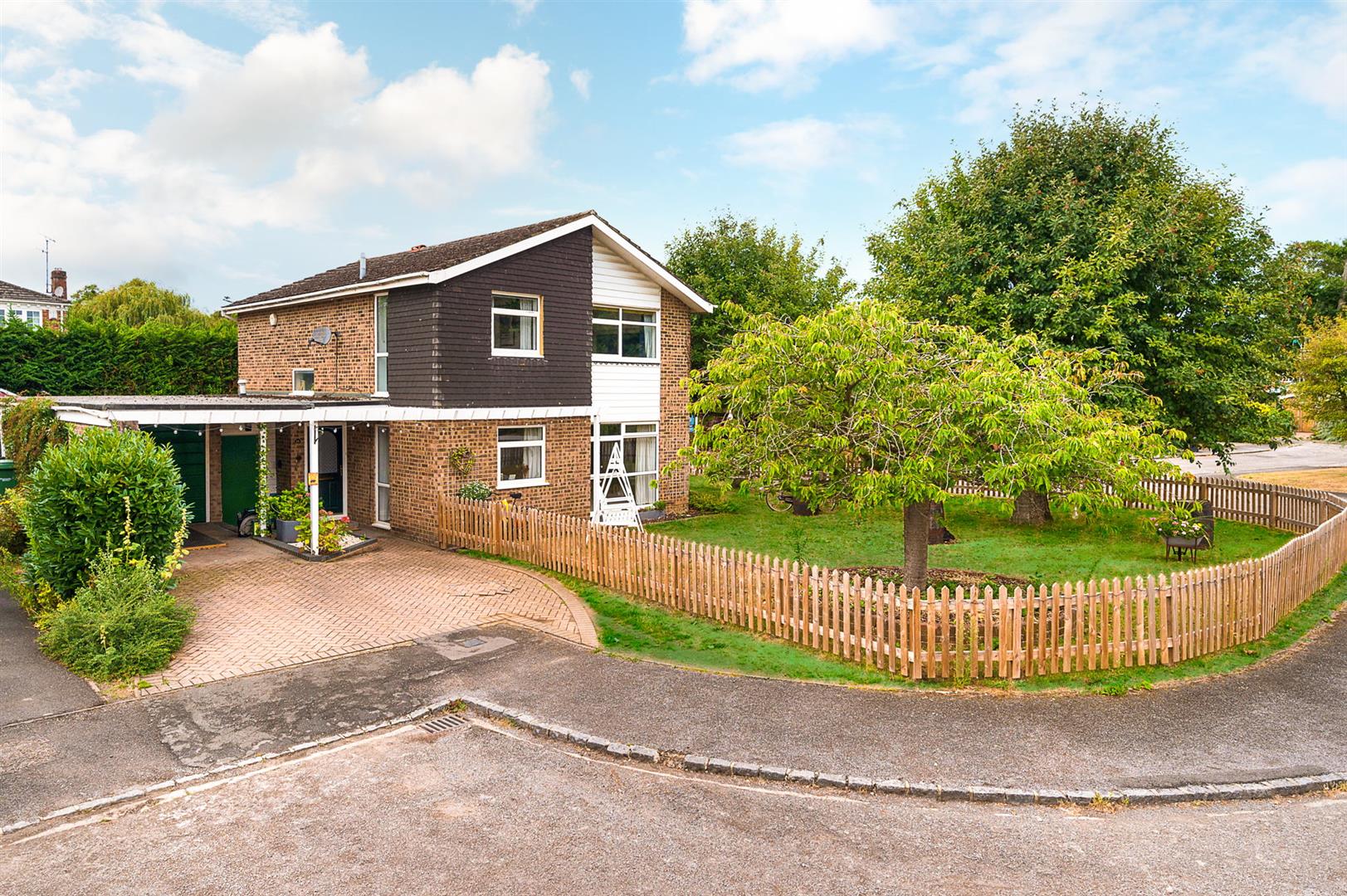 Philip Booth Esq Estate Agents in HenleyOnThames