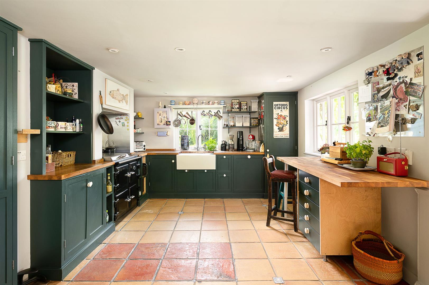 Property in Loddon Drive, Wargrave, RG10