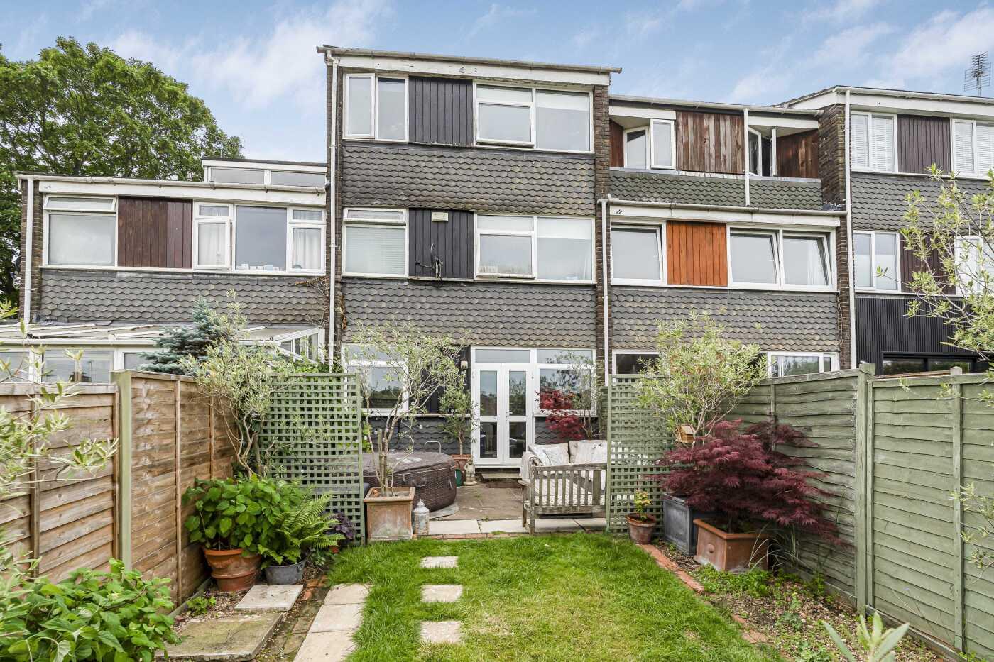 Damer Gardens, Henley-On-Thames, RG9
