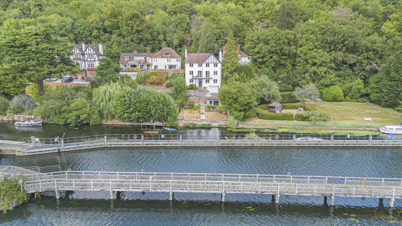 Wargrave Road, Henley-on-Thames, RG9