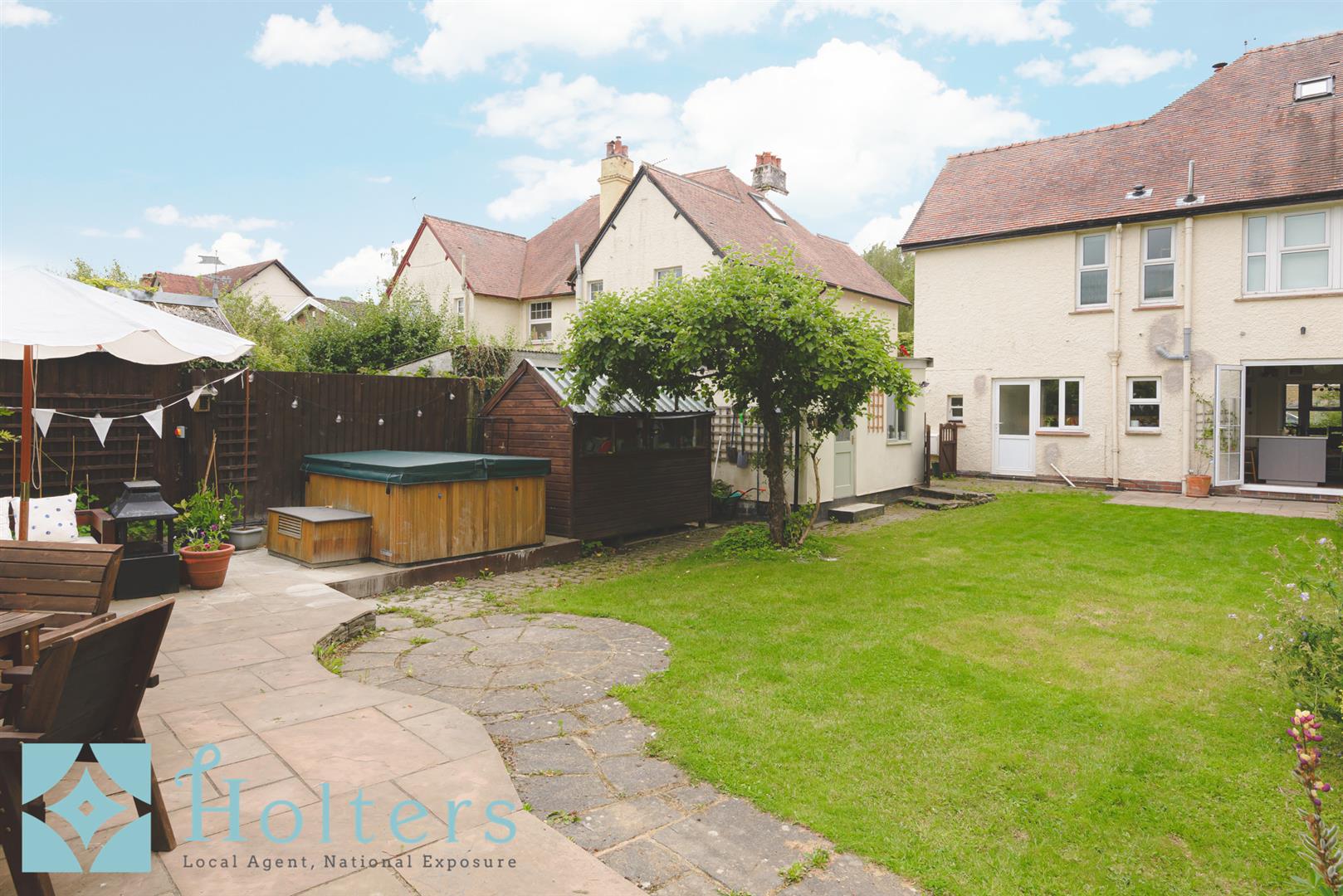 Property in Broadway, Llandrindod Wells, Powys, LD1 5HT