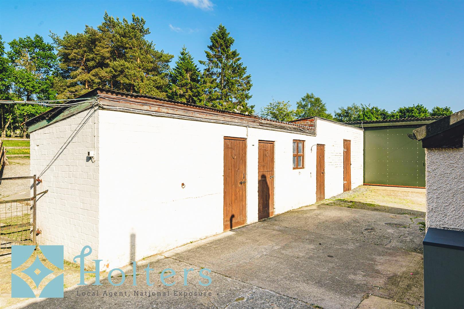 Property in Crossgates, Llandrindod Wells, Powys, LD1 6RP