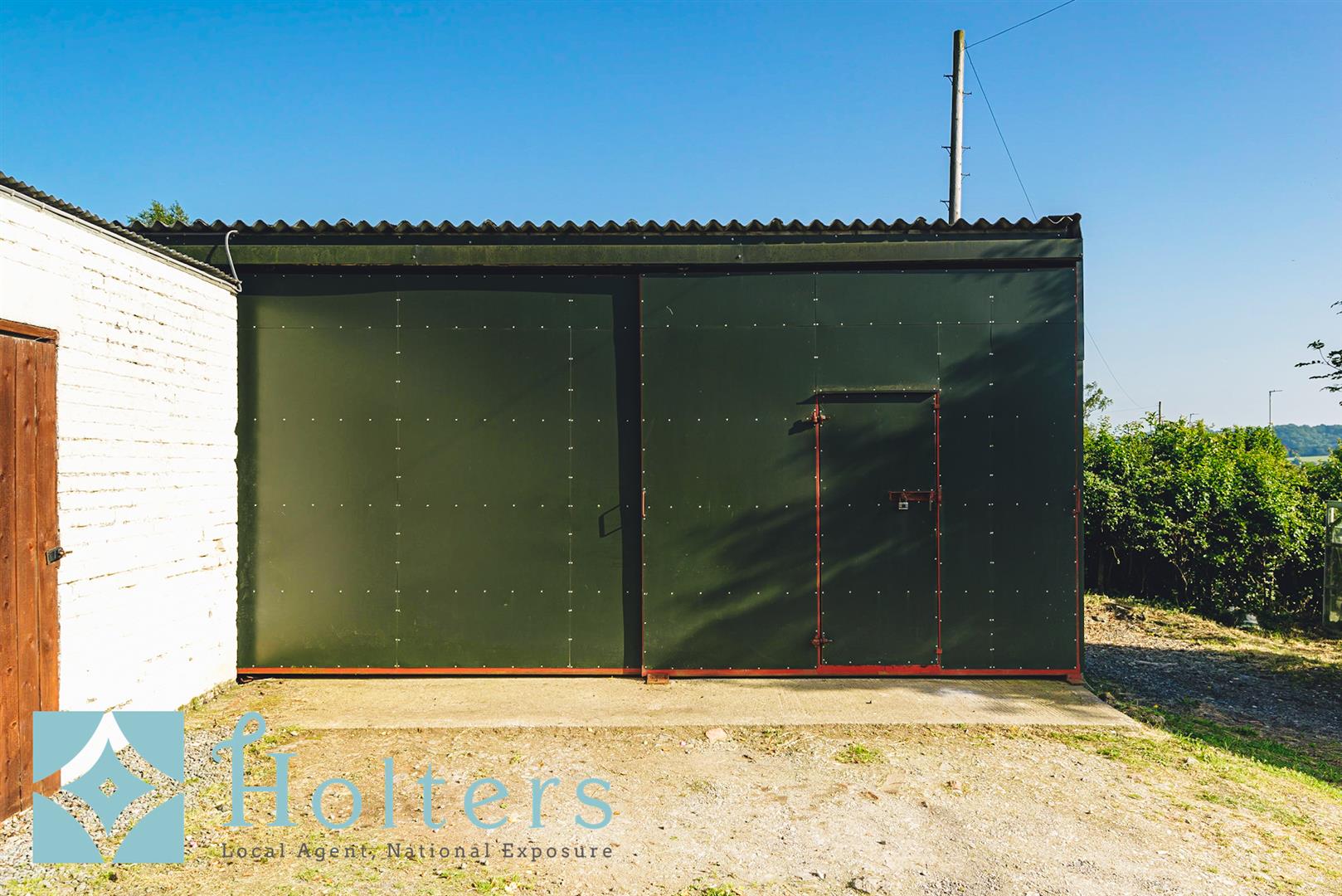 Property in Crossgates, Llandrindod Wells, Powys, LD1 6RP