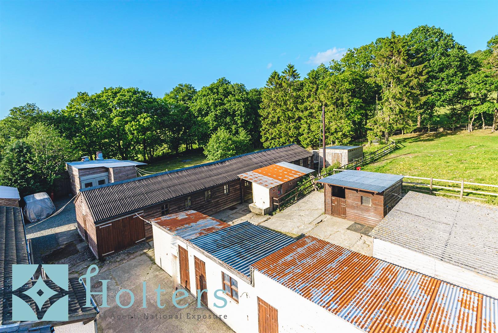 Property in Crossgates, Llandrindod Wells, Powys, LD1 6RP