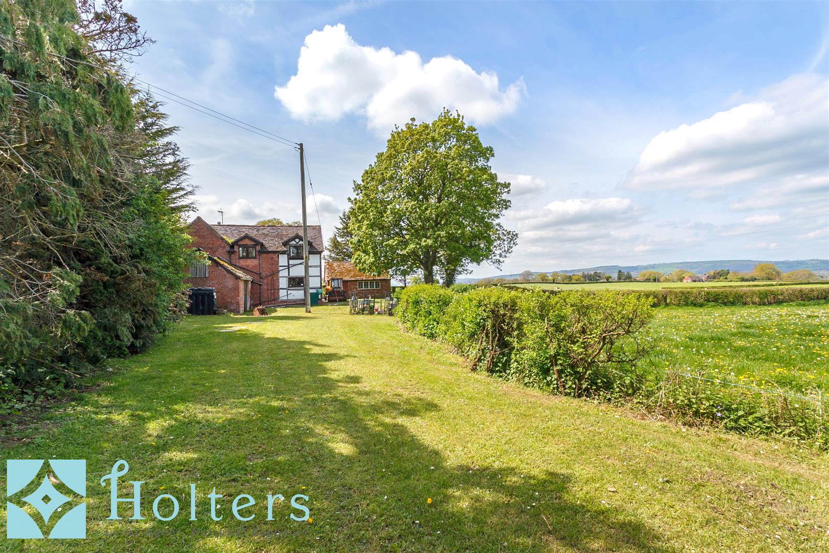Property in Brimfield, Ludlow, Shropshire, SY8 4NY